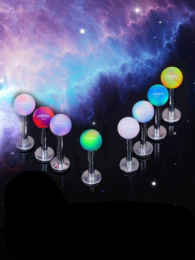 Nebula Opal Titan-Ohrstecker mit Innengewinde 