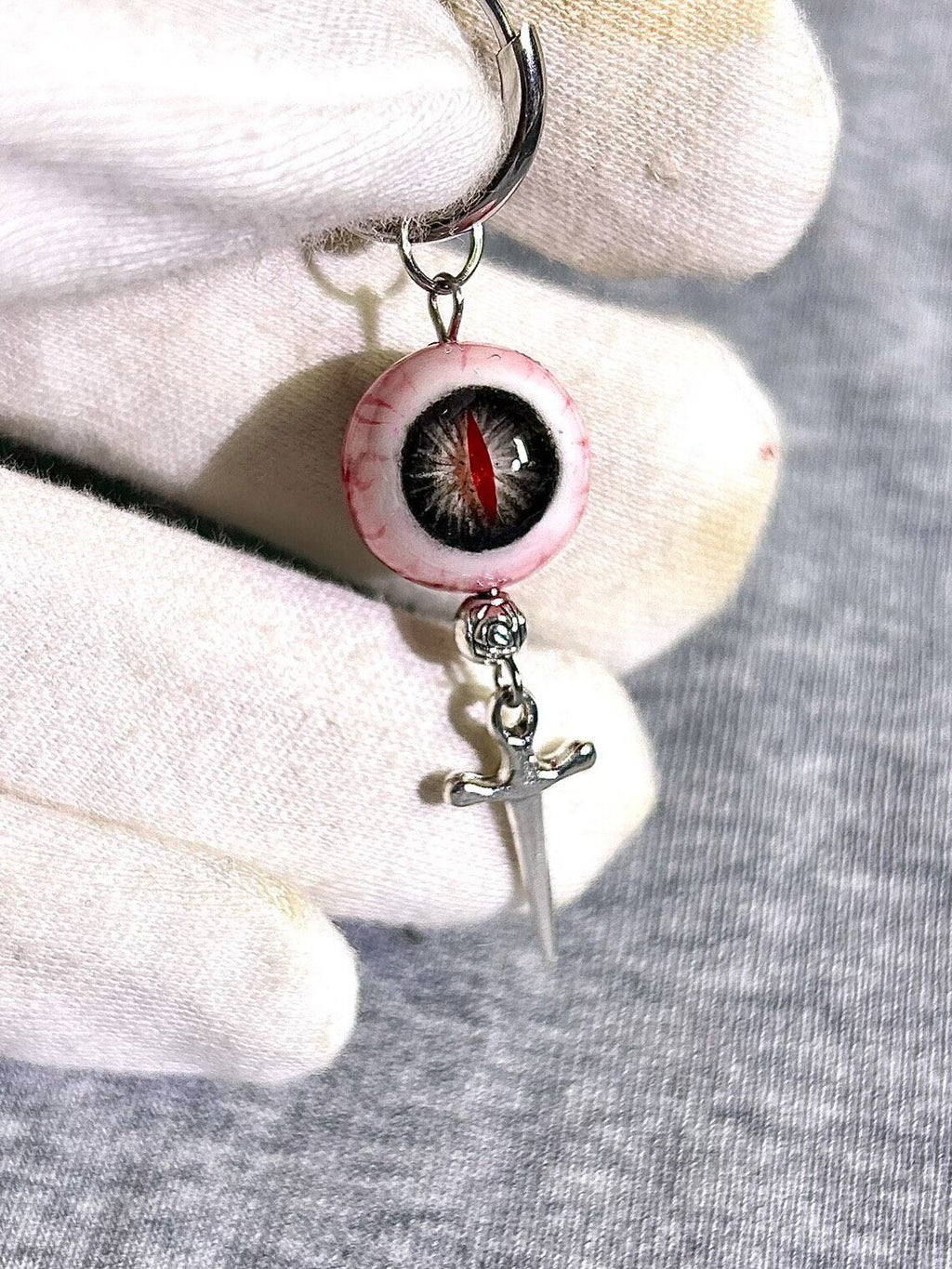 Cthulhu-Auge – Bloody Marys Pakt | Ohr-/Lippen-/Zungenpiercings 