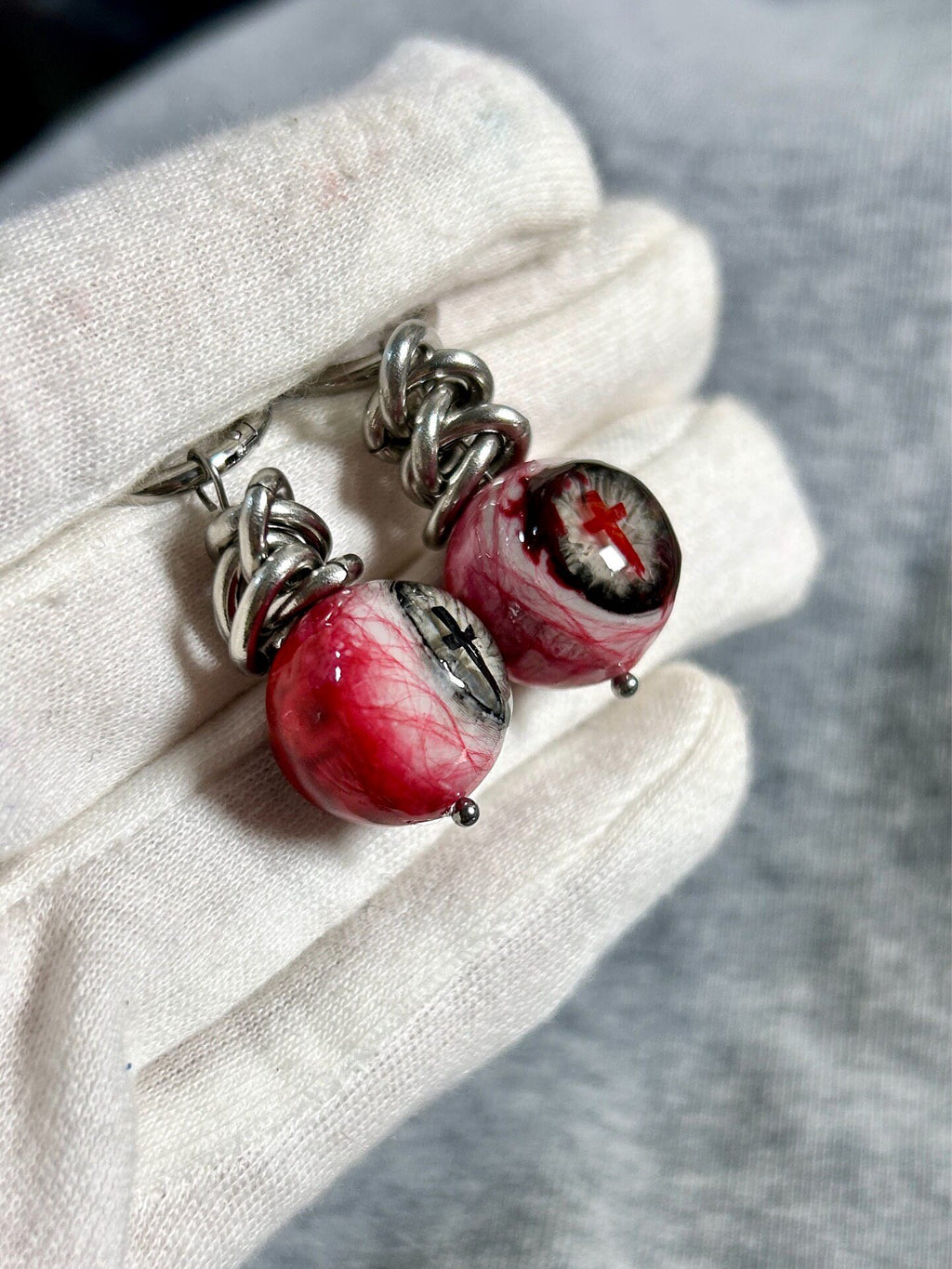 Cthulhu-Auge – Bloody Marys Pakt | Ohr-/Lippen-/Zungenpiercings 