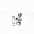 Zungenpiercing aus Edelstahl mit dem Aufdruck „KISS“ 
