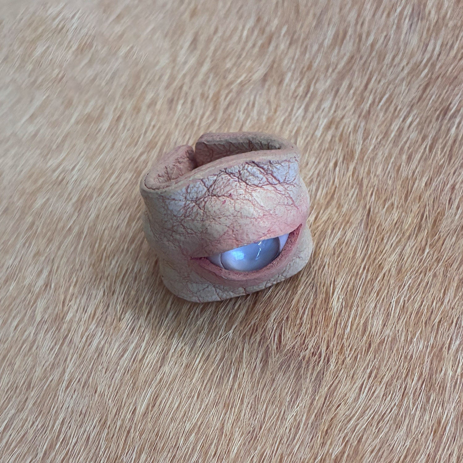 Hyper-realistic Flesh Eye Ring - Silicone Human Skin Eyeball Jewelry