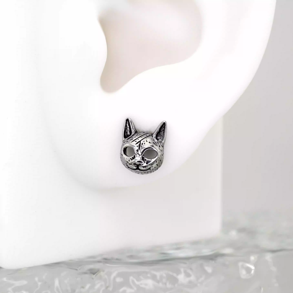 Vintage Openwork Cat Head Stainless Steel Ear Studs - product image 5