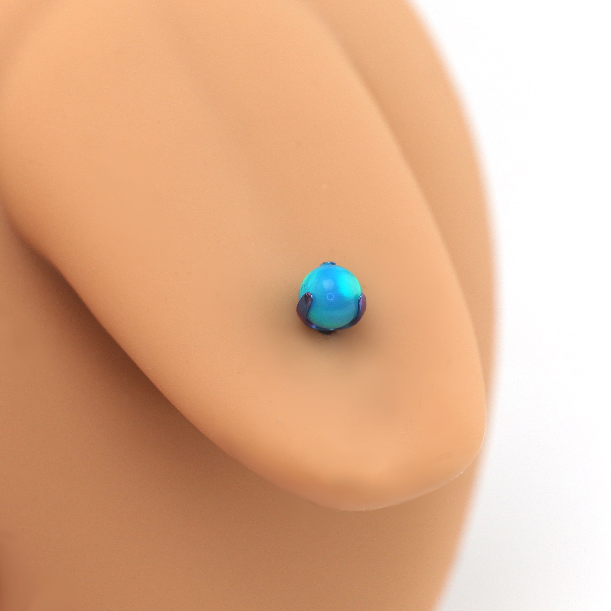 Zungenpiercing aus Titan mit Krallenopal und Innengewinde 