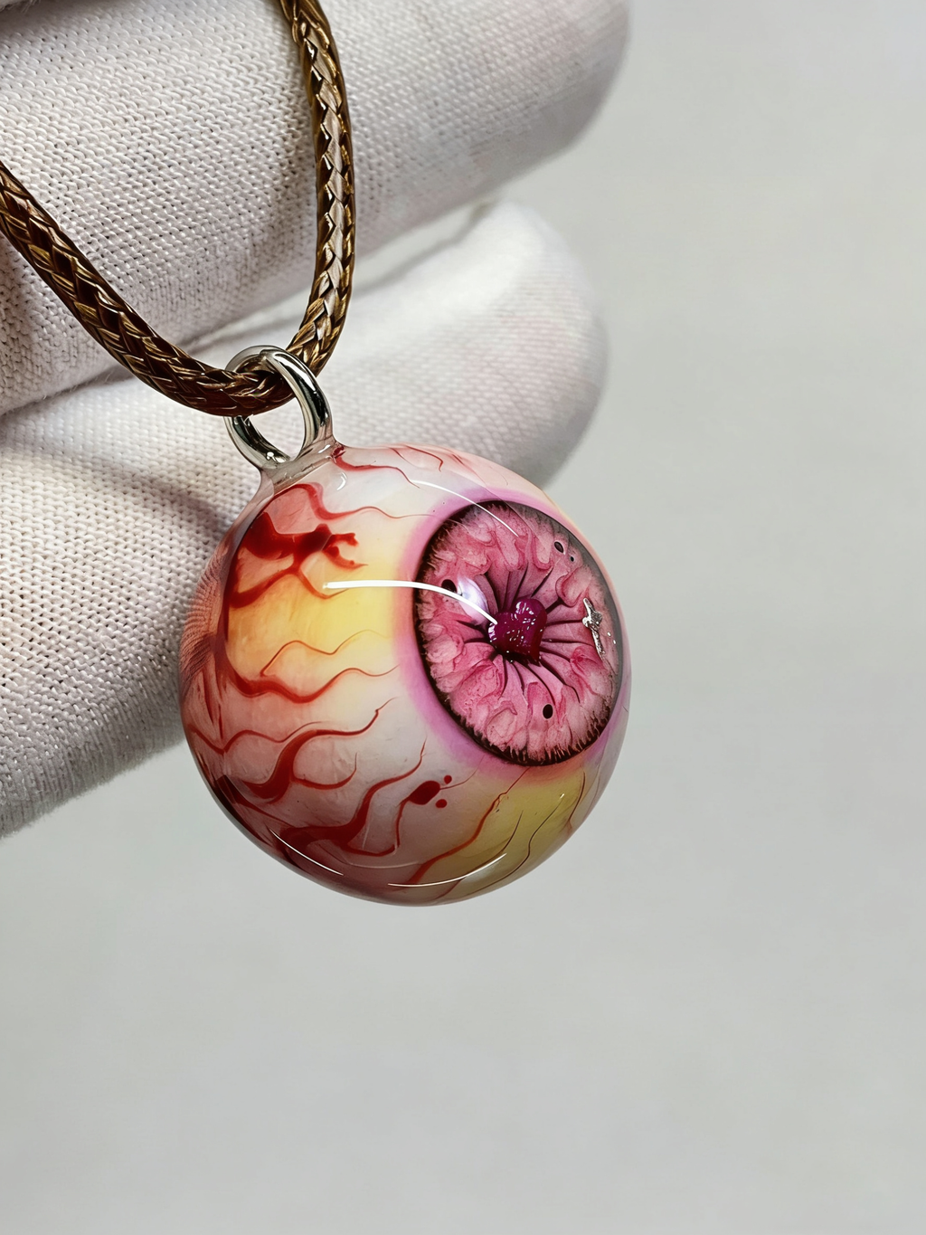 Crimson Pact Glitter Eye Necklace | Handcrafted Dark Fantasy Gothic Accessory（1PCS）
