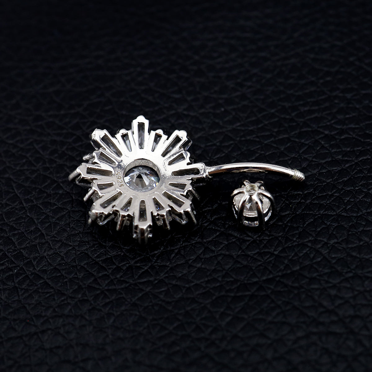 Sterling Silver Snowflake Navel Ring - Sterling Silver Snowflake Navel Ring - 6mm by CRUXJEWELRY