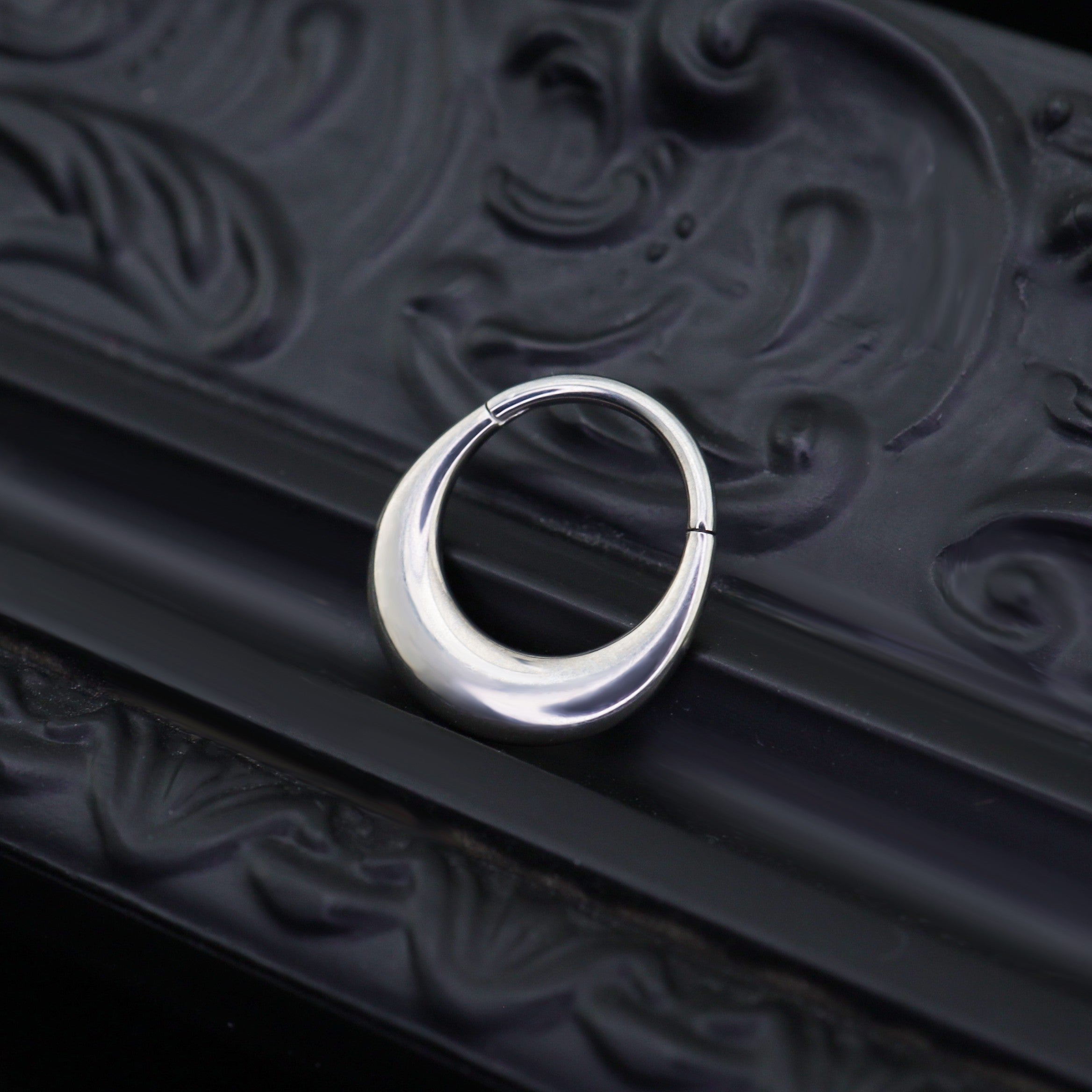 16G Crescent Arc Titanium Clicker - 16G Crescent Arc Titanium Clicker - Sliver / 8mm by CRUXJEWELRY