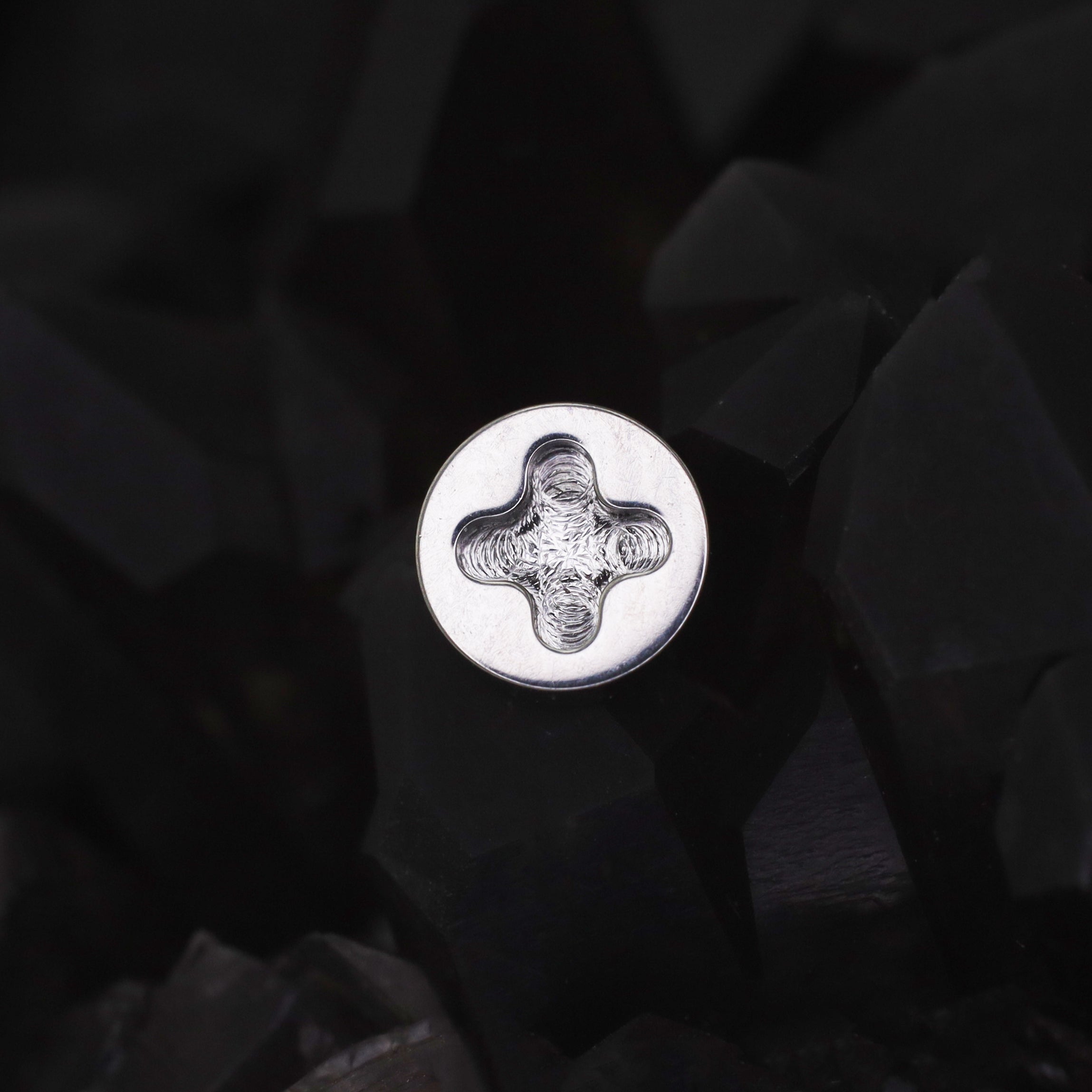 Screw Top Internally Threaded Titanium Lip Ring - Screw Top Internally Threaded Titanium Lip Ring - Cross / 6mm by CRUXJEWELRY