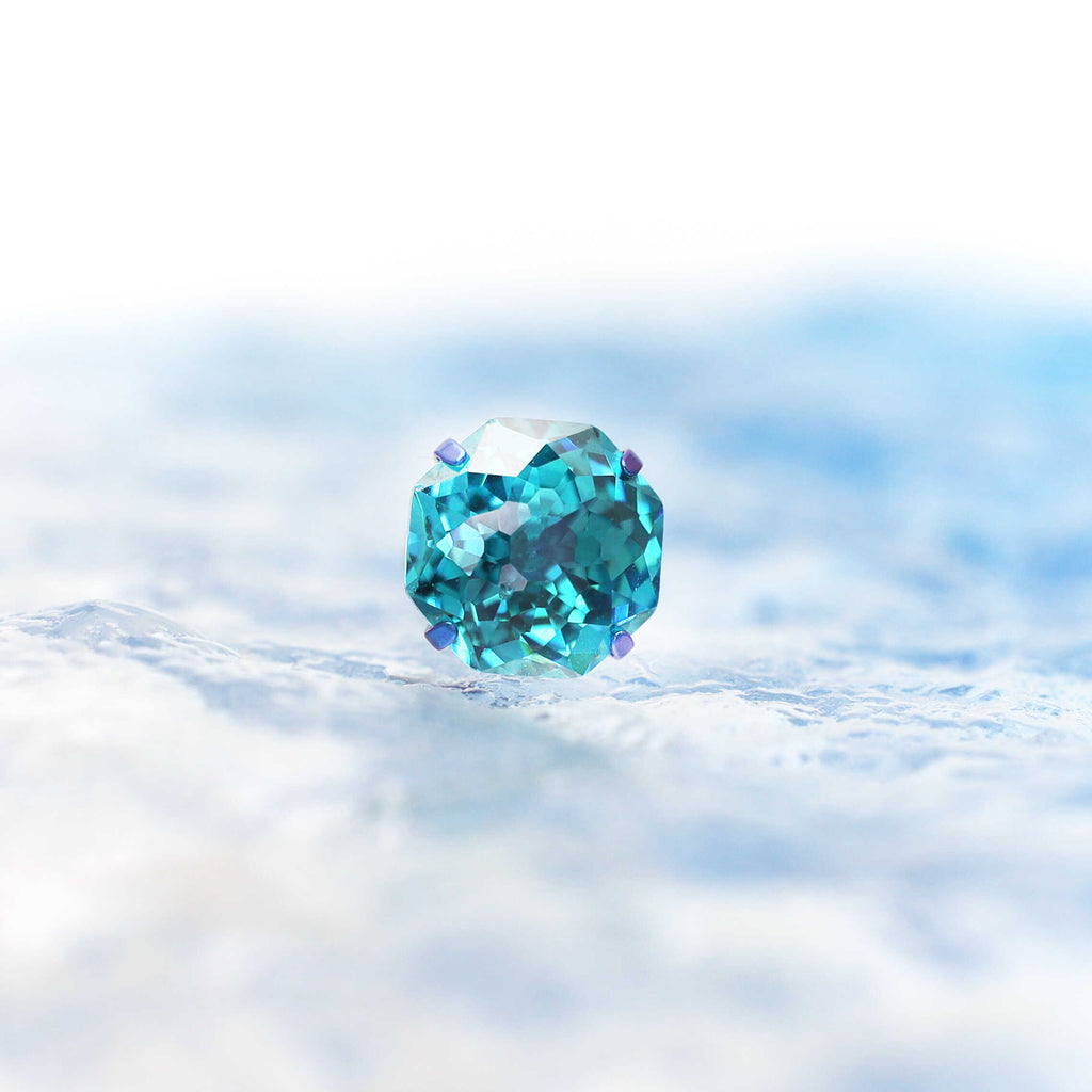 High-Shine CZ Bouquet Internally Threaded Titanium Studs - High-Shine CZ Bouquet Internally Threaded Titanium Studs - Blue by CRUXJEWELRY