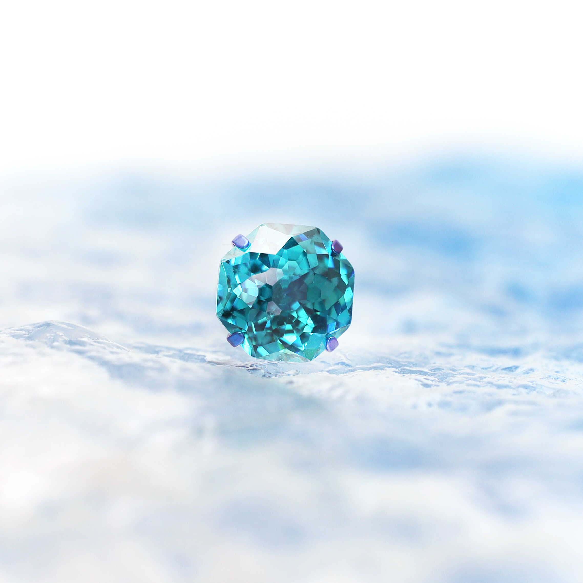 High-Shine CZ Bouquet Internally Threaded Titanium Studs - High-Shine CZ Bouquet Internally Threaded Titanium Studs - Blue by CRUXJEWELRY