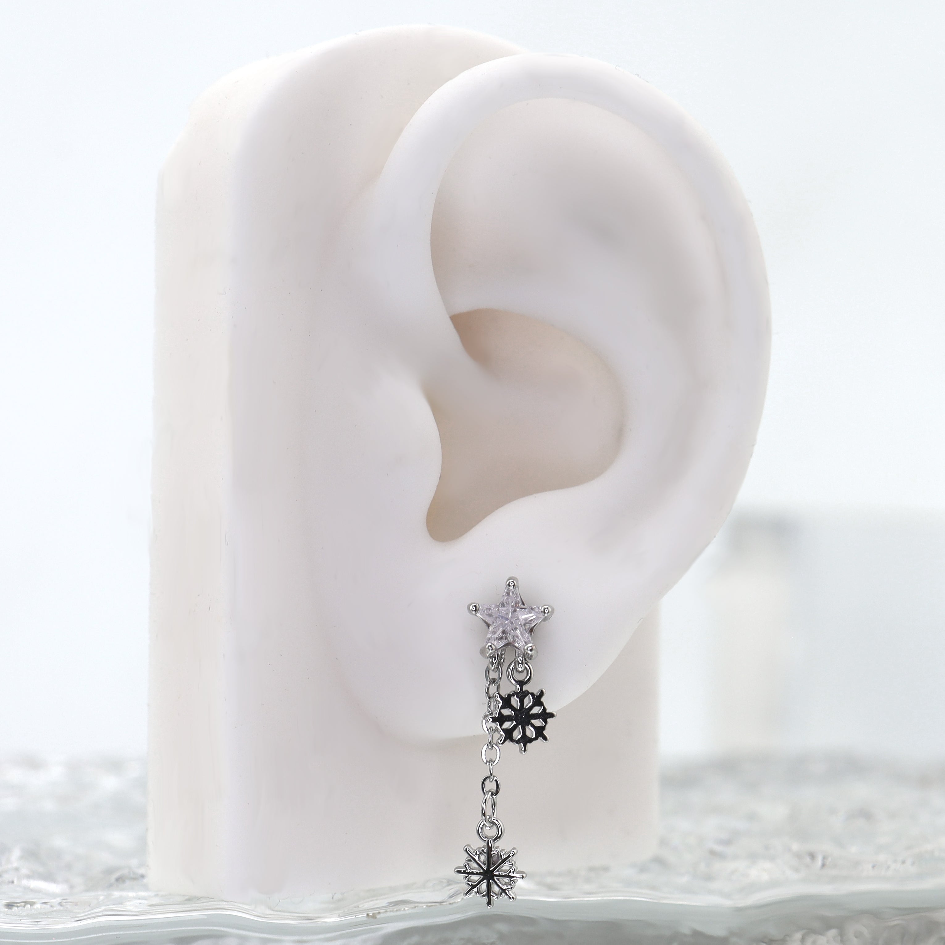 Christmas - PAIR OF Snowflake Pentagram Dangle Stainless Steel Ear Studs - Christmas - PAIR OF Snowflake Pentagram Dangle Stainless Steel Ear Studs - 0.8mm/20G by CRUXJEWELRY