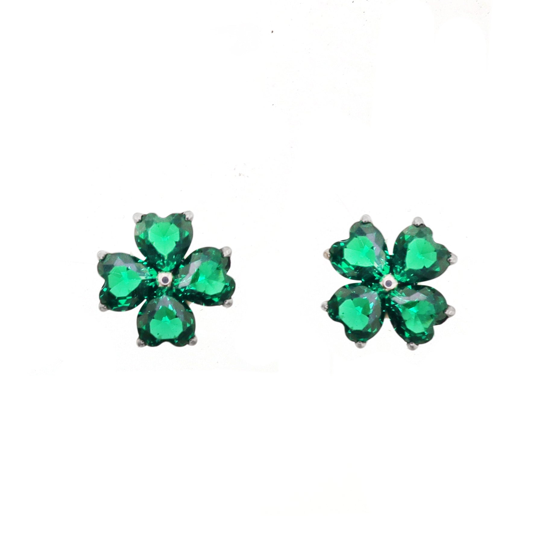 Lucky Green Clover Titanium Internally Threaded Studs - Lucky Green Clover Titanium Internally Threaded Studs - 6mm by CRUXJEWELRY