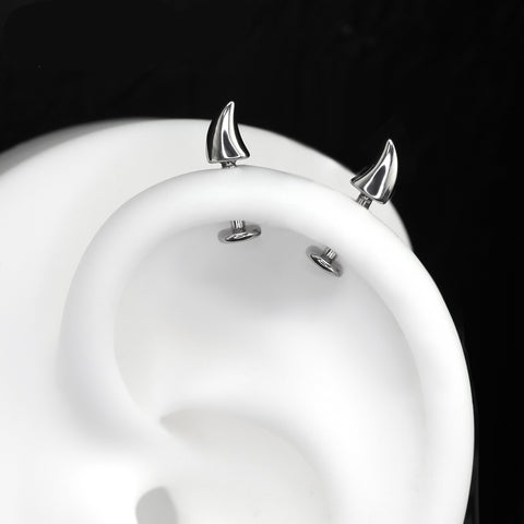 Ohrstecker aus Edelstahl mit Teufelshörnern und Innengewinde