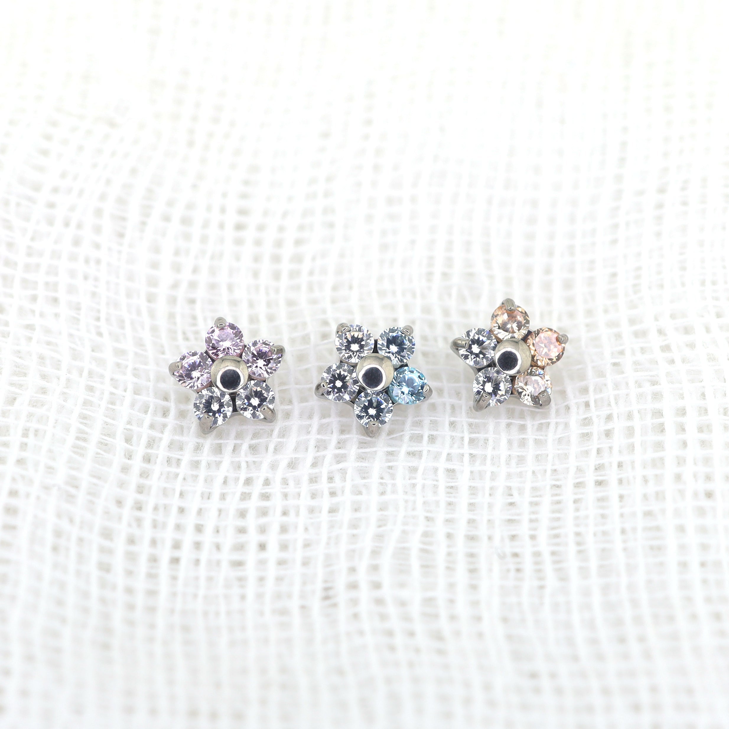 F136 Titanium Flower & Star Threadless Labret - F136 Titanium Flower & Star Threadless Labret - Pink / 6mm by CRUXJEWELRY
