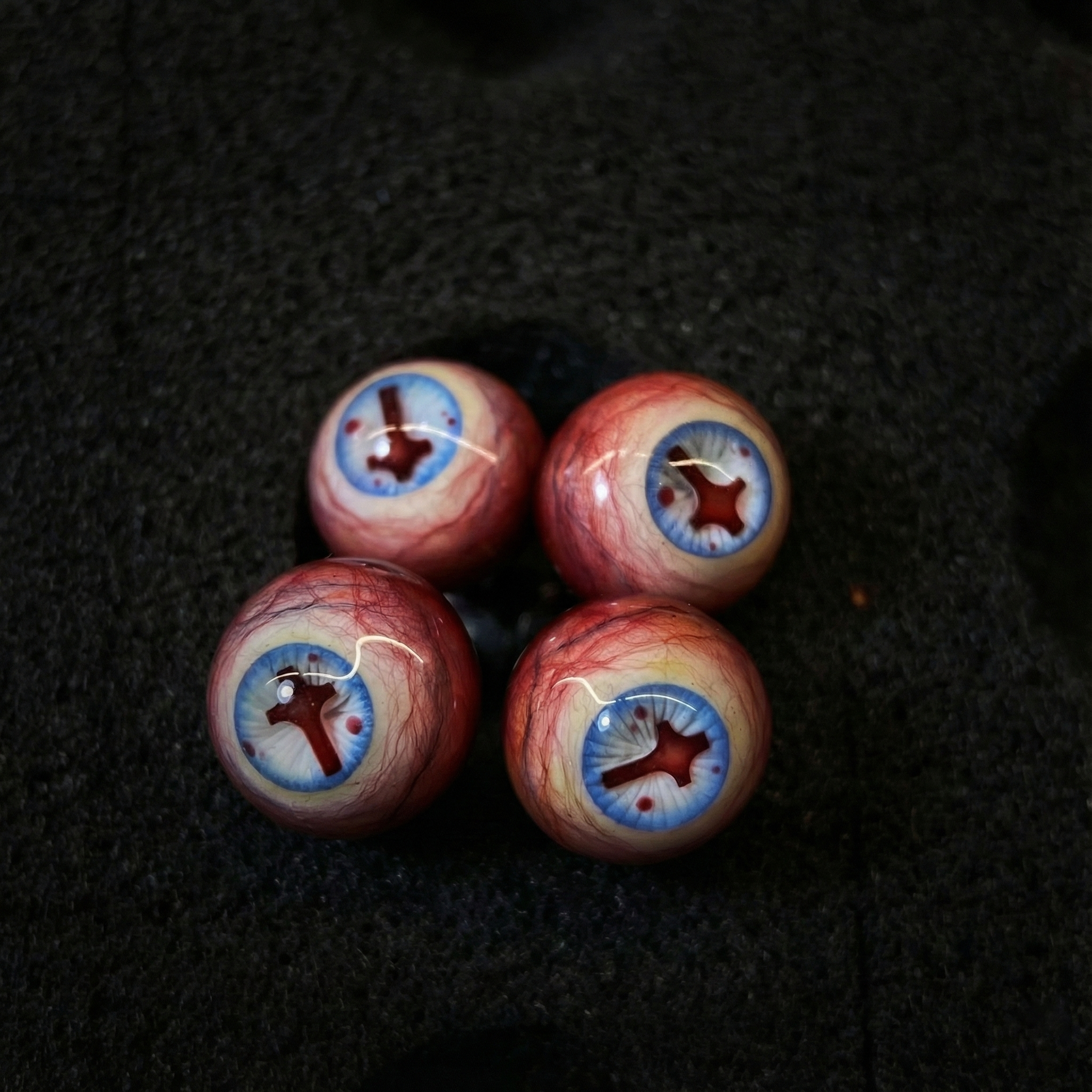 Œil de Cthulhu - Regard bleu et vert | Piercings oreilles/lèvres/langue 