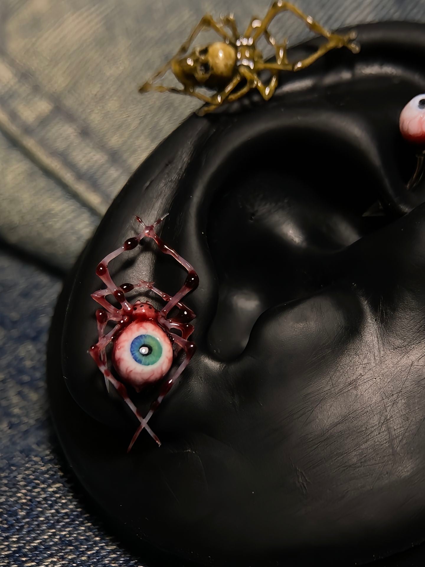 Cthulhu-Auge – Herz &amp; Kreuz | Ohr-/Lippen-/Zungenstecker 