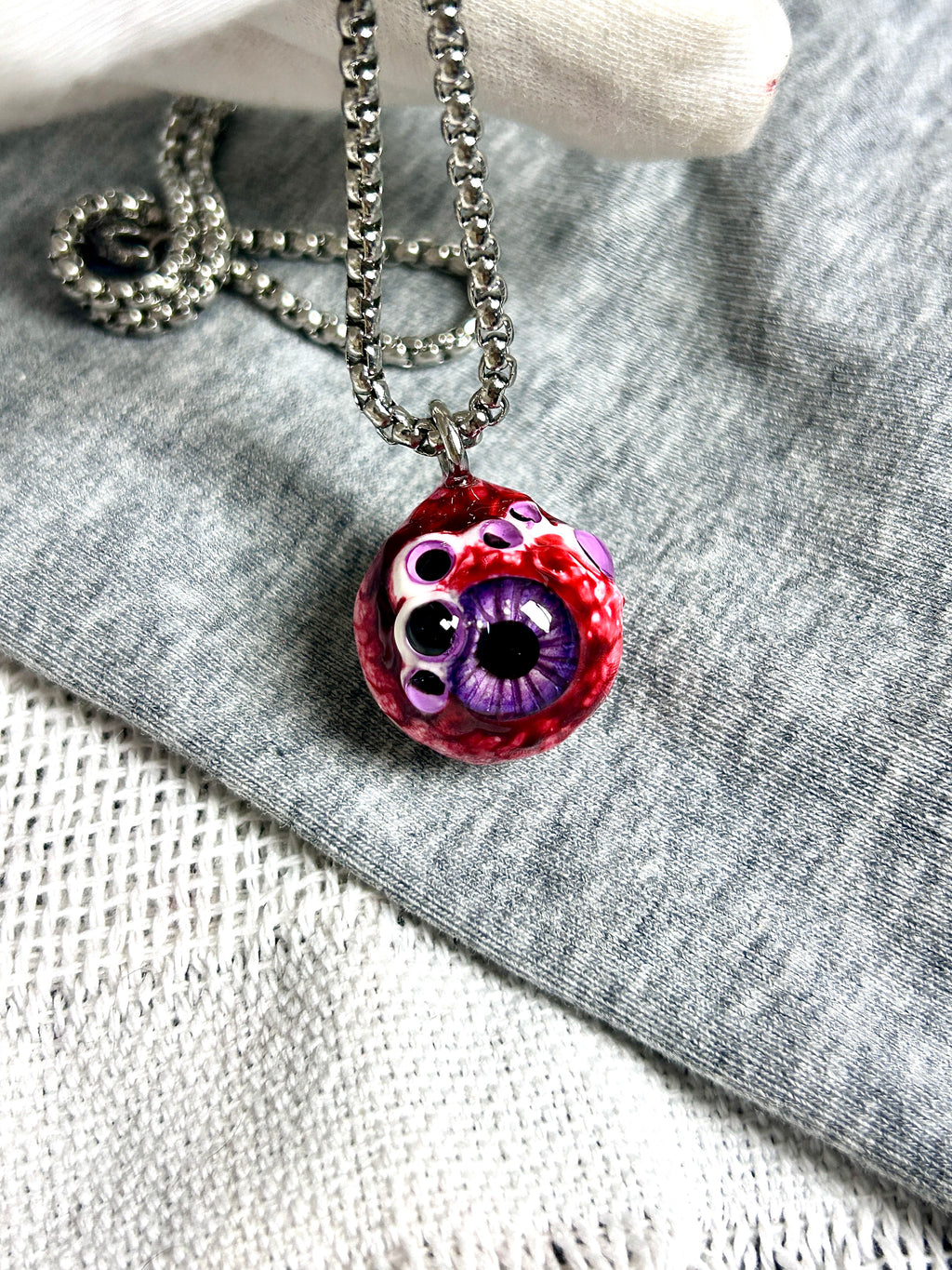 Cthulhu Eye - Bloody Double-Pupil Necklace - Cthulhu Eye - Bloody Double-Pupil Necklace - Gaze by CRUXJEWELRY