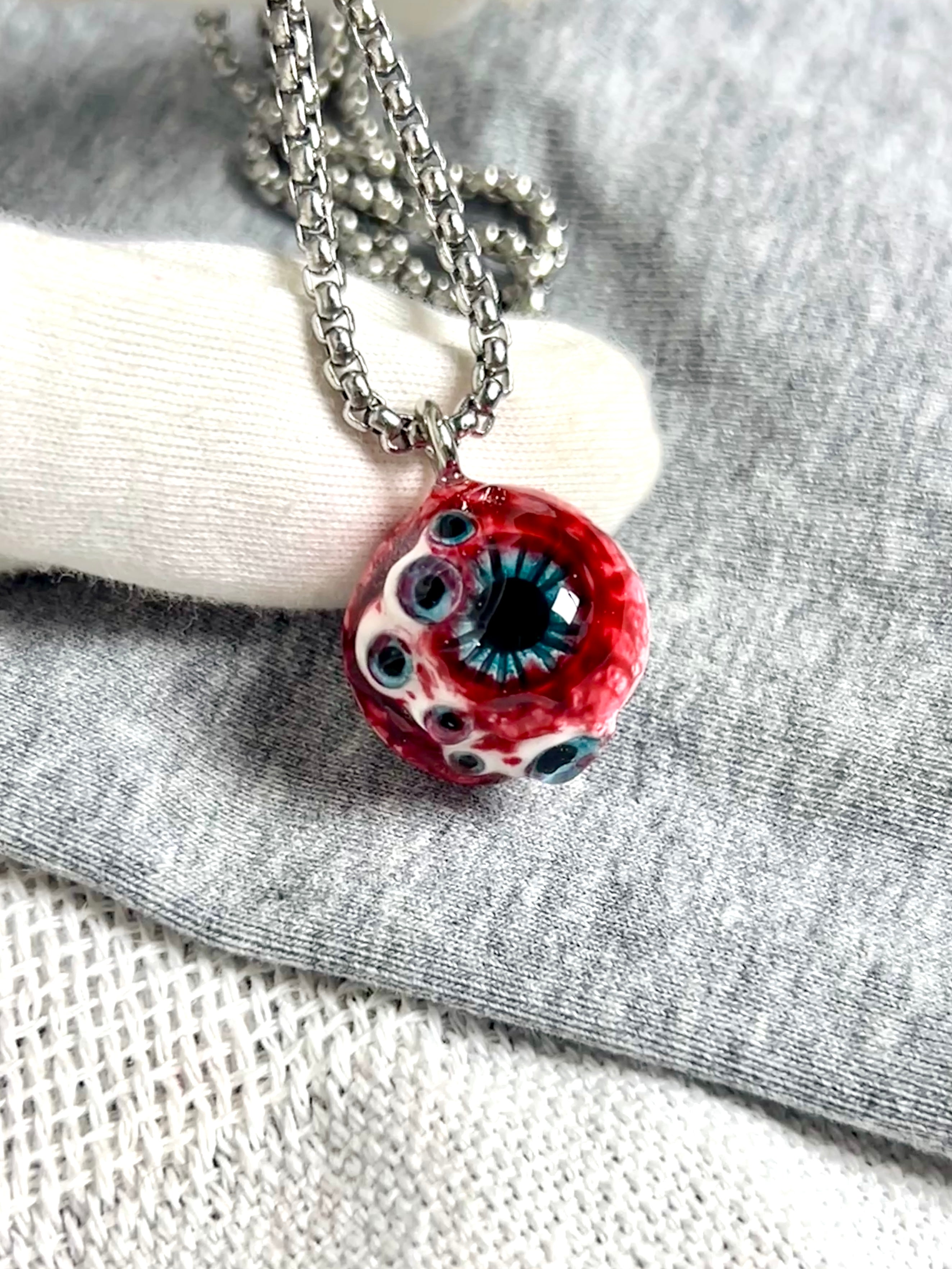 Cthulhu Eye - Bloody Double-Pupil Necklace - Cthulhu Eye - Bloody Double-Pupil Necklace - Whisper by CRUXJEWELRY