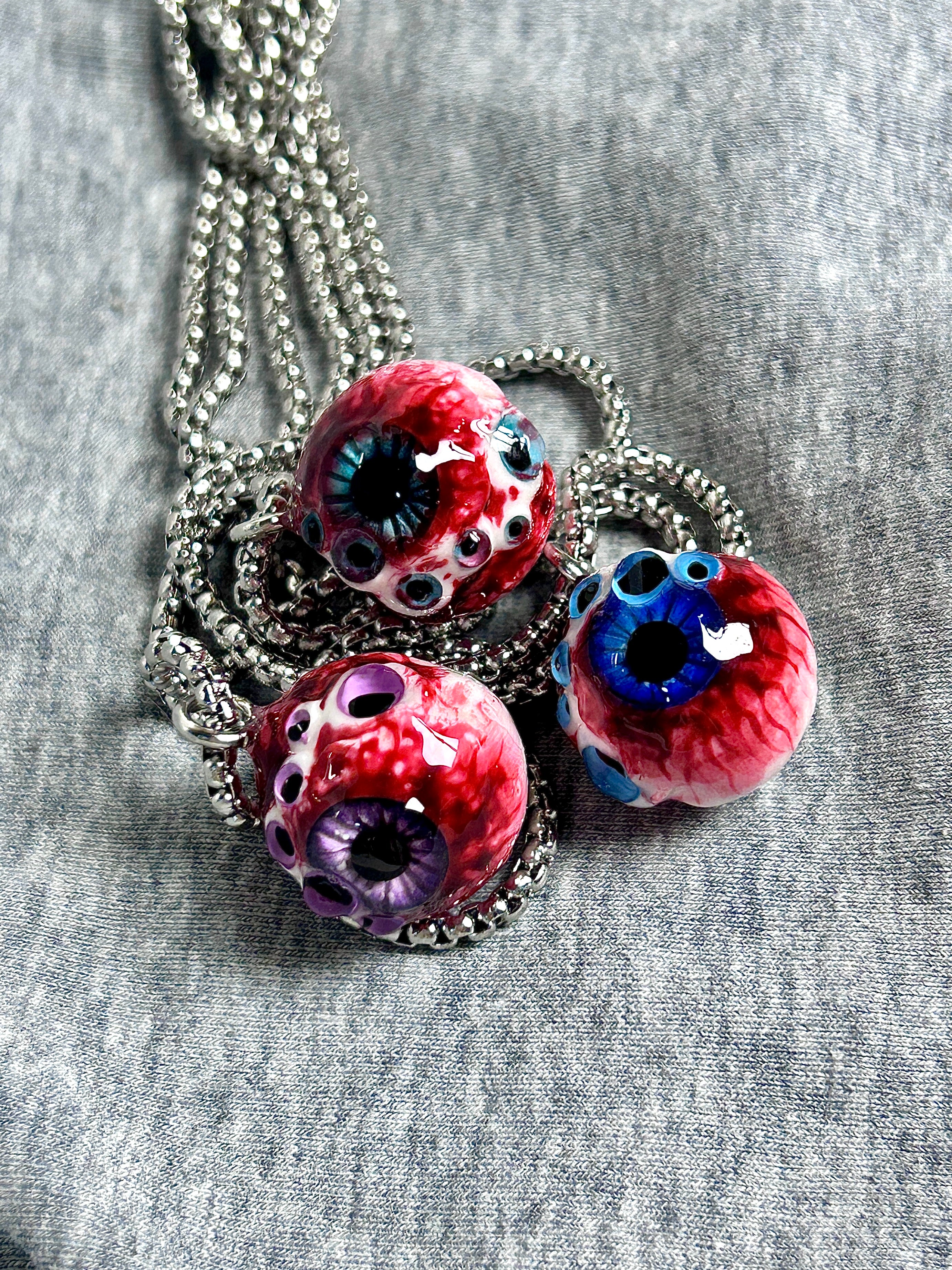 Cthulhu Eye - Bloody Double-Pupil Necklace - Cthulhu Eye - Bloody Double-Pupil Necklace - Gaze by CRUXJEWELRY