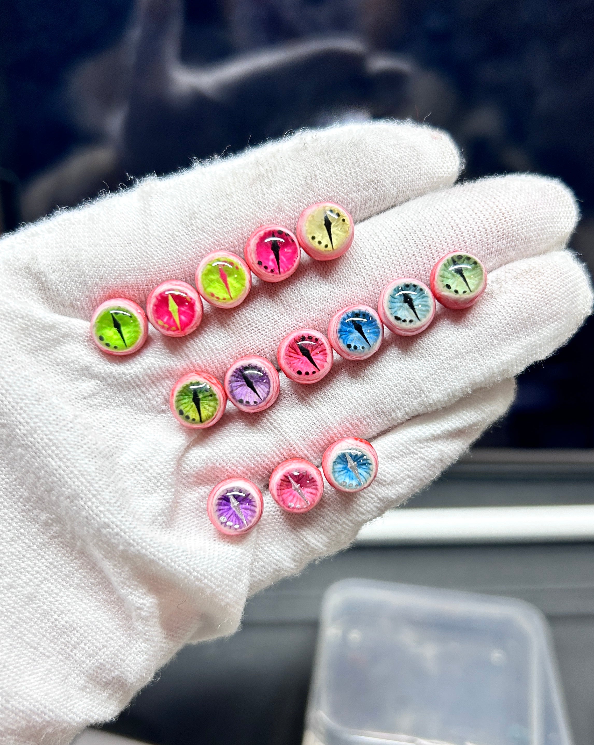 Cthulhu Eye - Fissure Iris | Ear/Lip/Tongue Studs - Cthulhu Eye - Fissure Iris | Ear/Lip/Tongue Studs - Chrono Fissure / Flat-Back（Default） / 4mm by CRUXJEWELRY