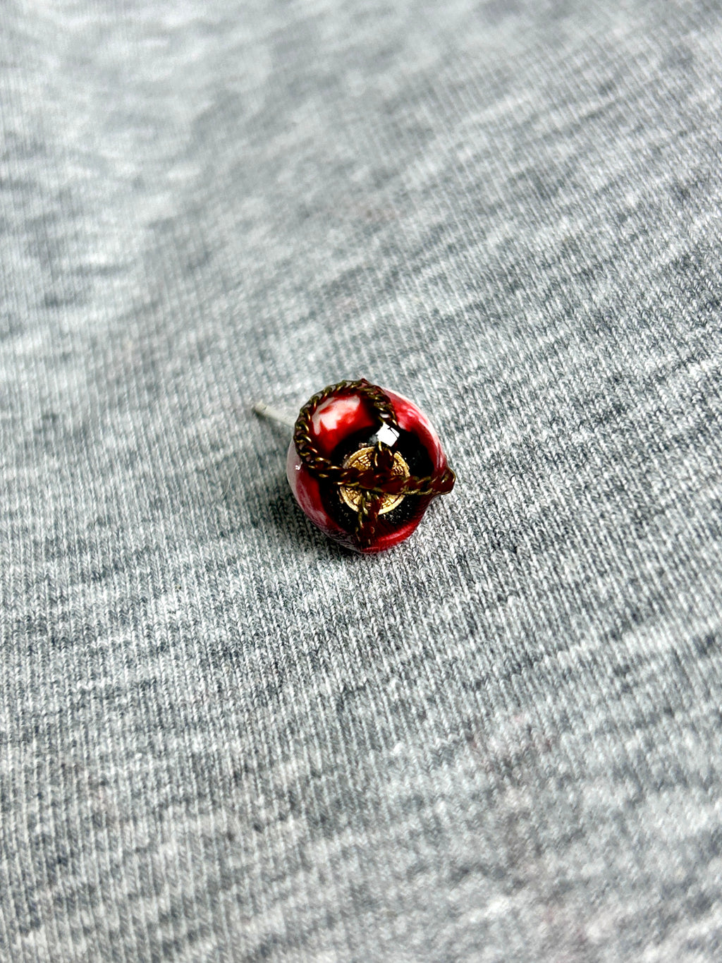 Cthulhu Eye - The Sealing Eye Ear/Lip/Tongue Studs - Cthulhu Eye - The Sealing Eye Ear/Lip/Tongue Studs - Seal‘s Eye | Vigilant (1PCS) / Flat-Back（Default） / 4mm by CRUXJEWELRY