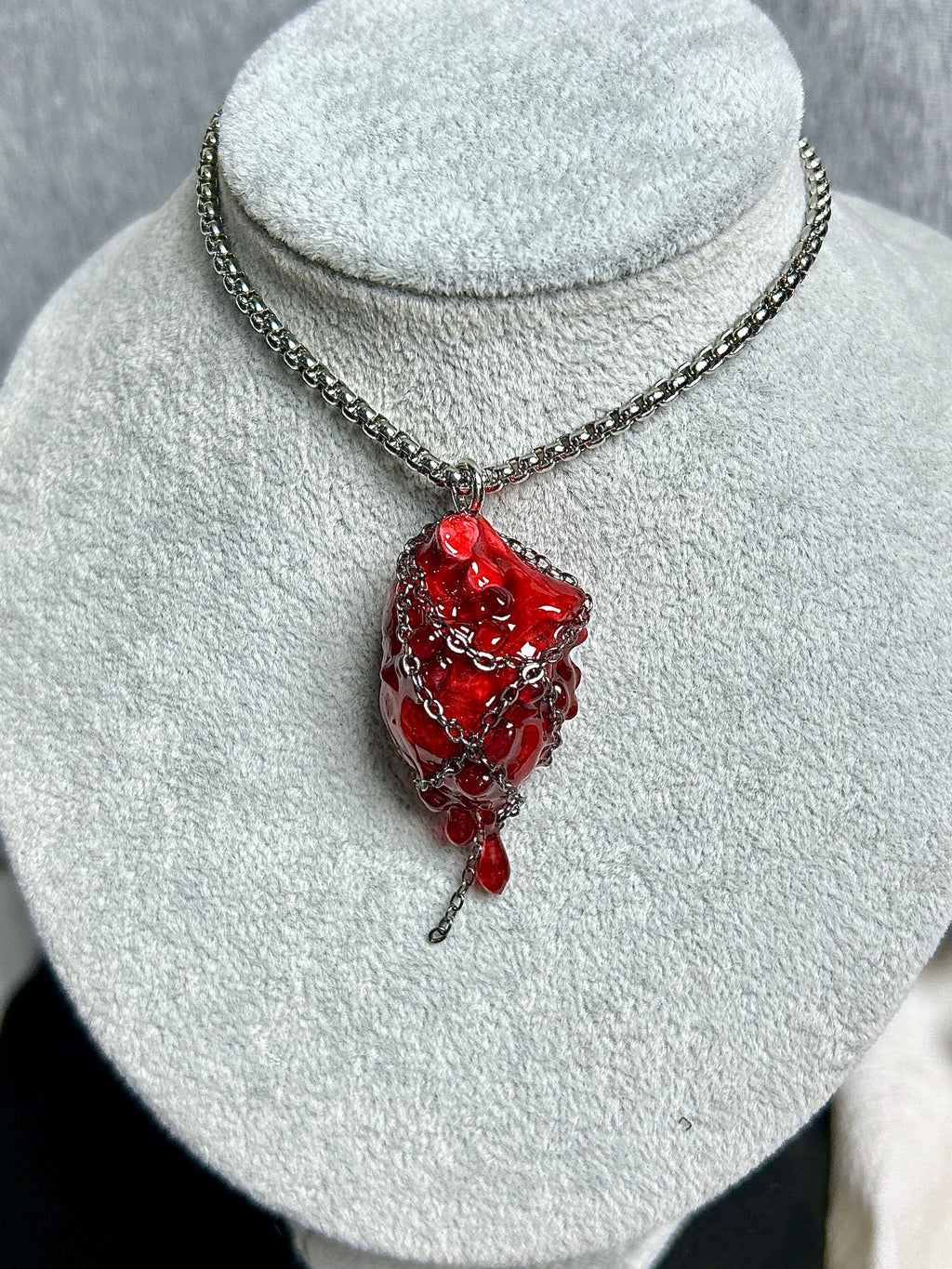 Cthulhu Eye - Beating Dark Heart Necklaces - Cthulhu Eye - Beating Dark Heart Necklaces - Vein Pulse by CRUXJEWELRY