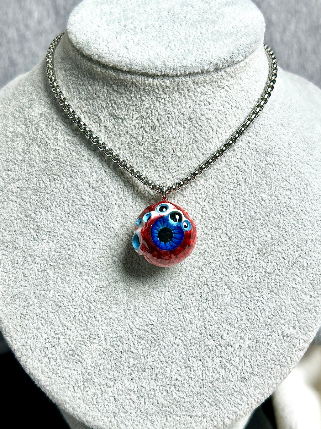 Cthulhu Eye - Bloody Double-Pupil Necklace - Cthulhu Eye - Bloody Double-Pupil Necklace - Gaze by CRUXJEWELRY