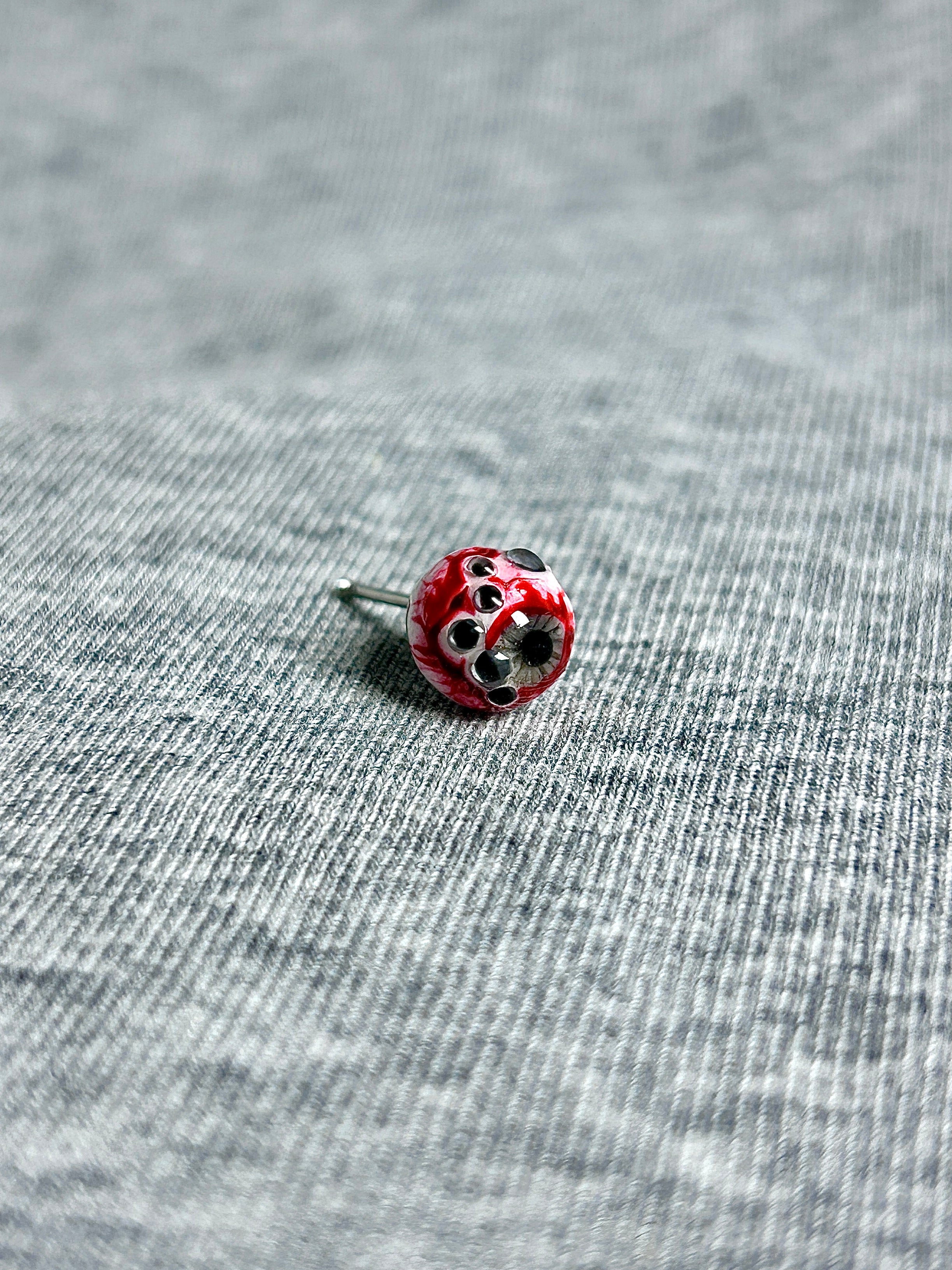 Cthulhu Eye - Duplex Iris | Ear/Lip/Tongue Studs - Cthulhu Eye - Duplex Iris | Ear/Lip/Tongue Studs - Ashen / Flat-Back（Default） / 4mm by CRUXJEWELRY