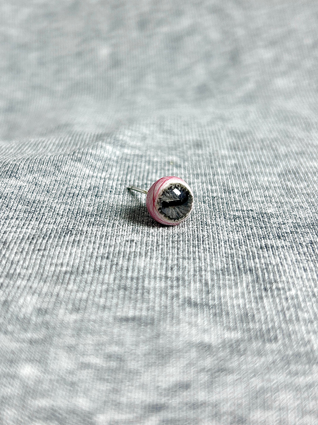 Cthulhu Eye - Lateral Gaze | Ear/Lip/Tongue Studs - Cthulhu Eye - Lateral Gaze | Ear/Lip/Tongue Studs - The Keepsake / Flat-Back（Default） / 4mm by CRUXJEWELRY