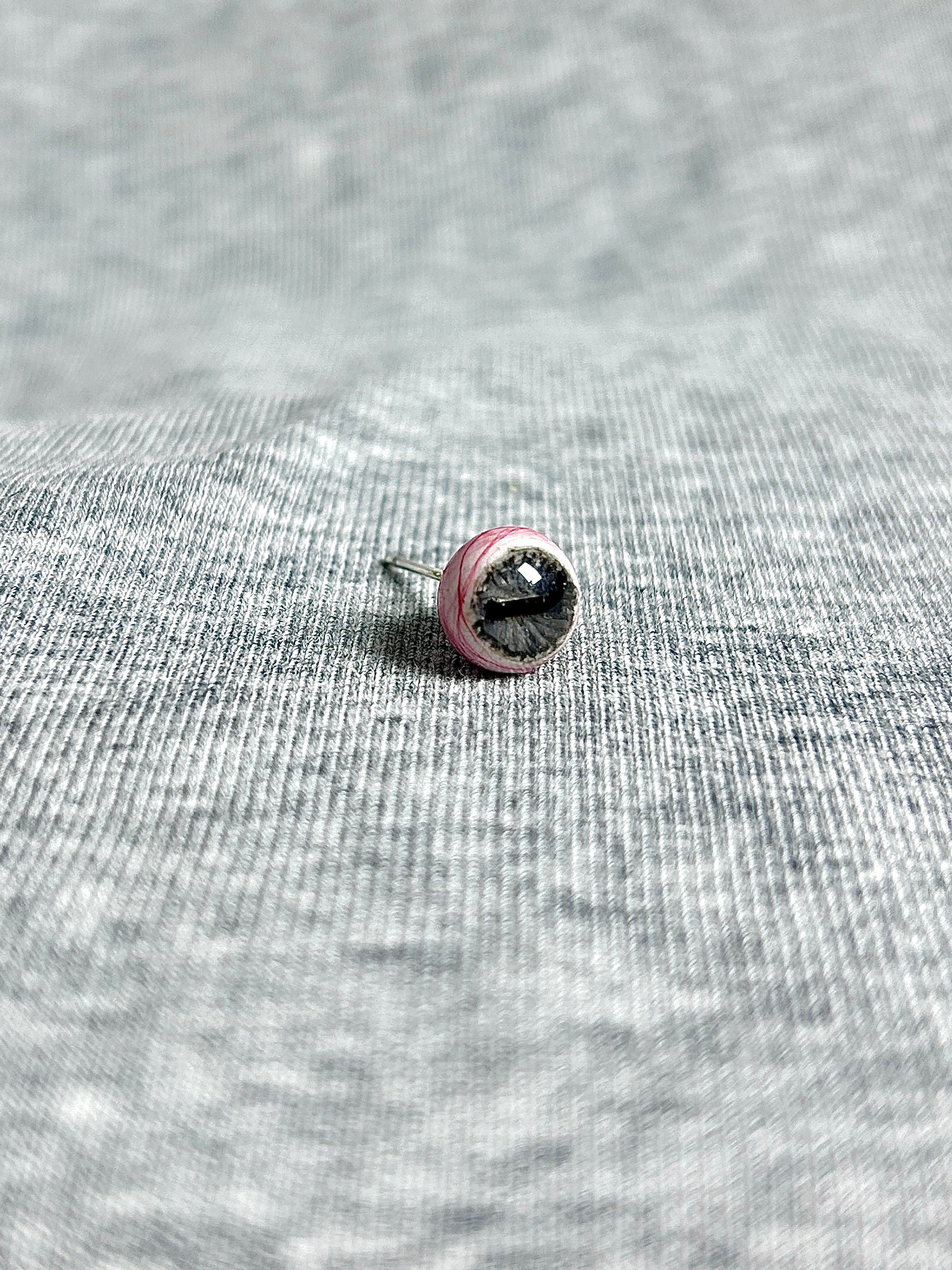 Cthulhu Eye - Lateral Gaze | Ear/Lip/Tongue Studs - Cthulhu Eye - Lateral Gaze | Ear/Lip/Tongue Studs - The Keepsake / Flat-Back（Default） / 4mm by CRUXJEWELRY