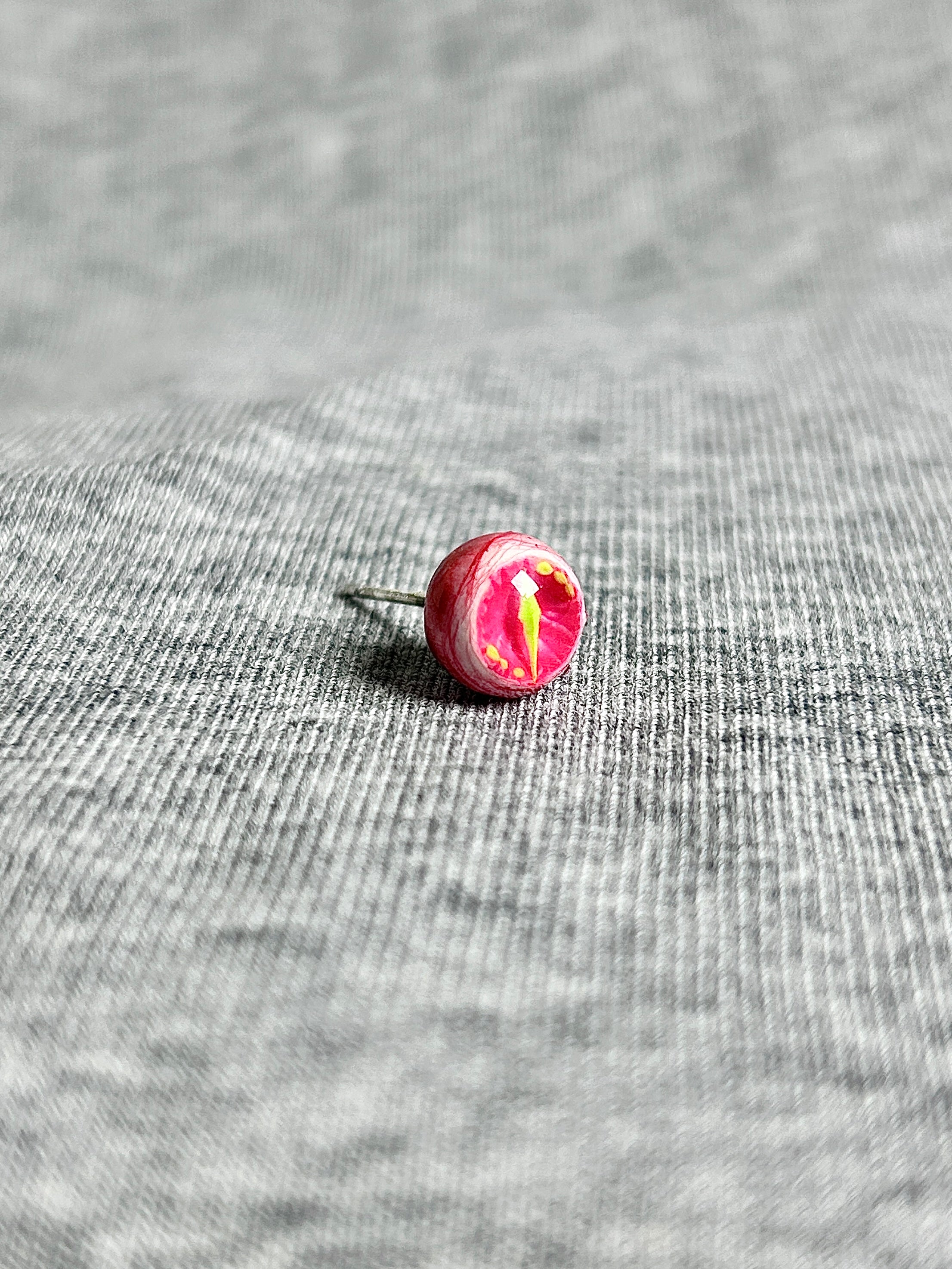 Cthulhu Eye - Fissure Iris | Ear/Lip/Tongue Studs - Cthulhu Eye - Fissure Iris | Ear/Lip/Tongue Studs - Event Horizon / Flat-Back（Default） / 4mm by CRUXJEWELRY