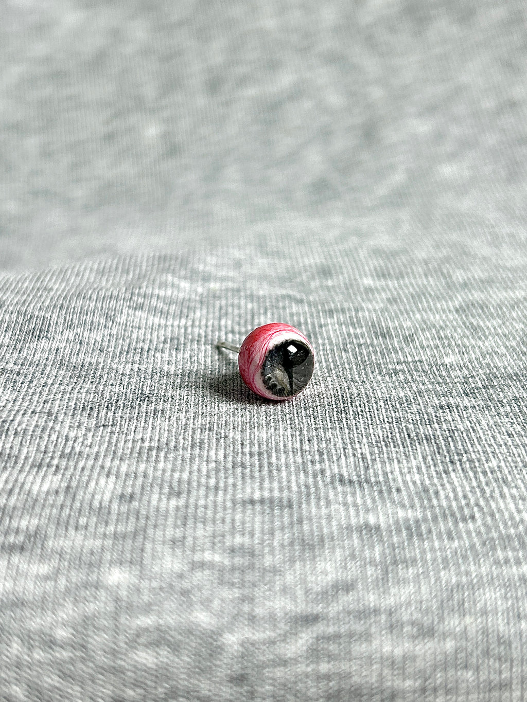 Cthulhu Eye - Fissure Iris | Ear/Lip/Tongue Studs - Cthulhu Eye - Fissure Iris | Ear/Lip/Tongue Studs - Mirage Spinner / Flat-Back（Default） / 4mm by CRUXJEWELRY