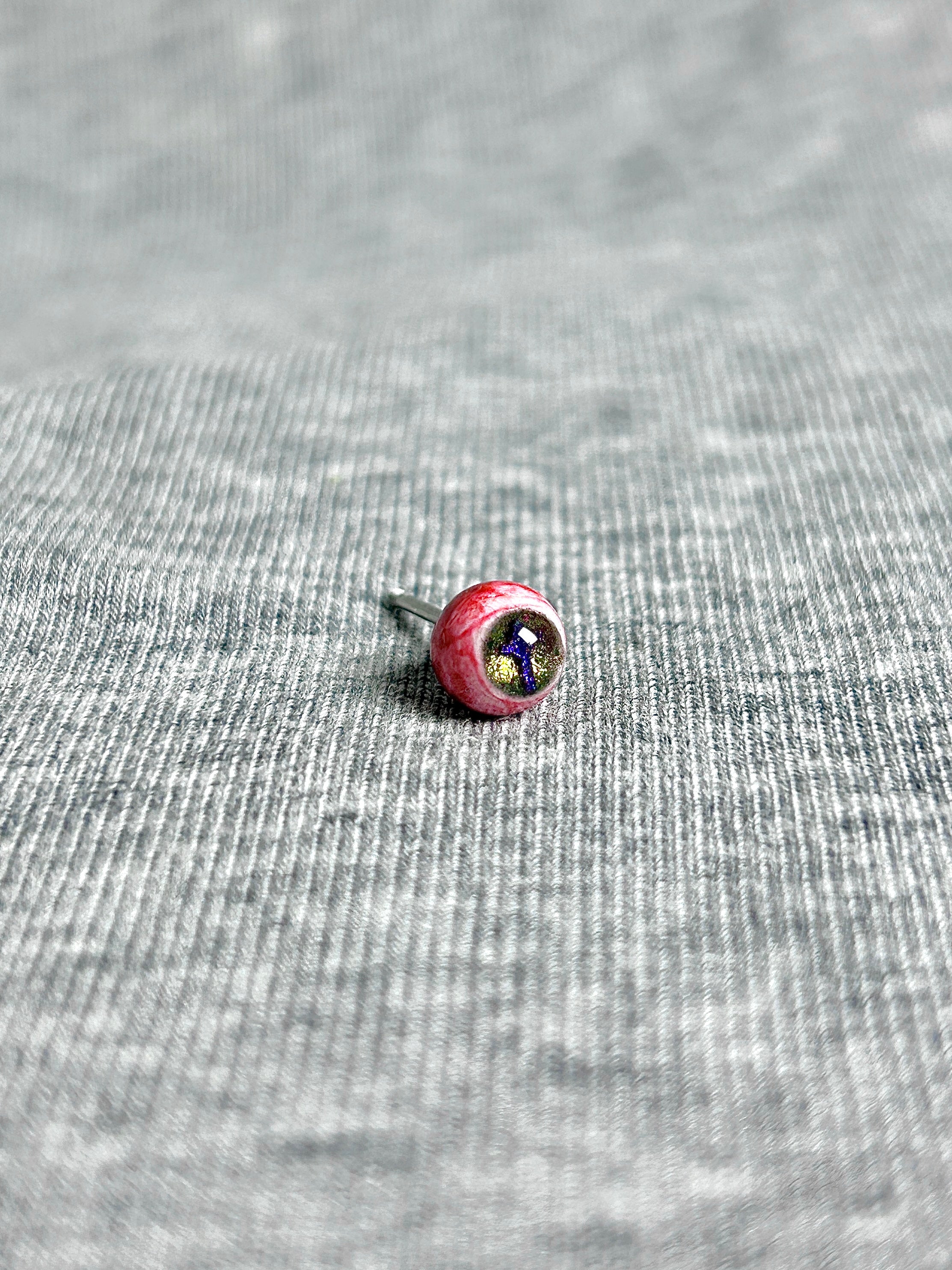 Cthulhu Eye - Fissure Iris | Ear/Lip/Tongue Studs - Cthulhu Eye - Fissure Iris | Ear/Lip/Tongue Studs - Oblivion‘s Pupil / Flat-Back（Default） / 4mm by CRUXJEWELRY