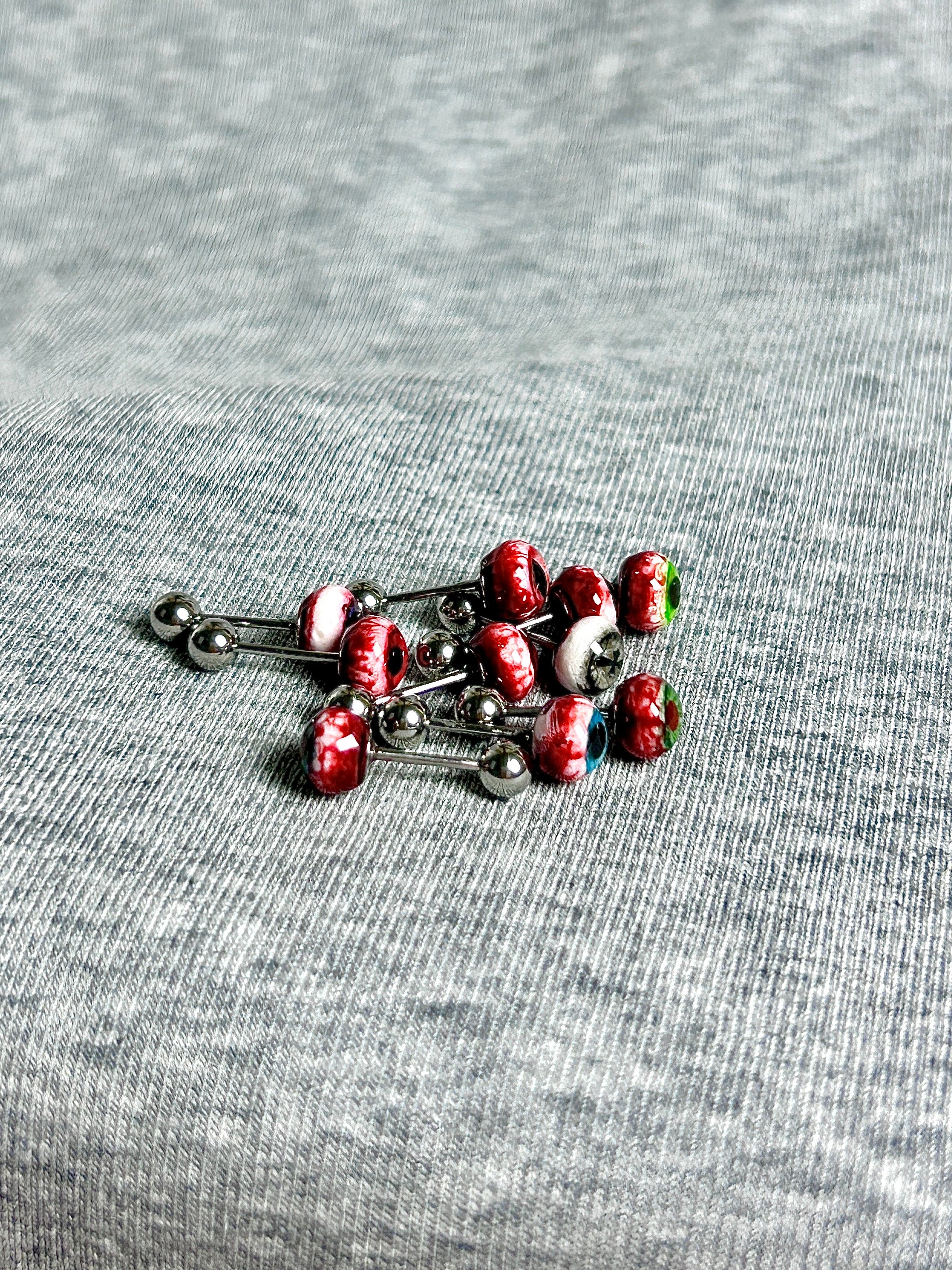 Cthulhu Eye - Bloody Mary‘s Pact | Ear/Lip/Tongue Studs - Cthulhu Eye - Bloody Mary‘s Pact | Ear/Lip/Tongue Studs - Mirror‘s Visage / Flat-Back（Default） / 4mm by CRUXJEWELRY