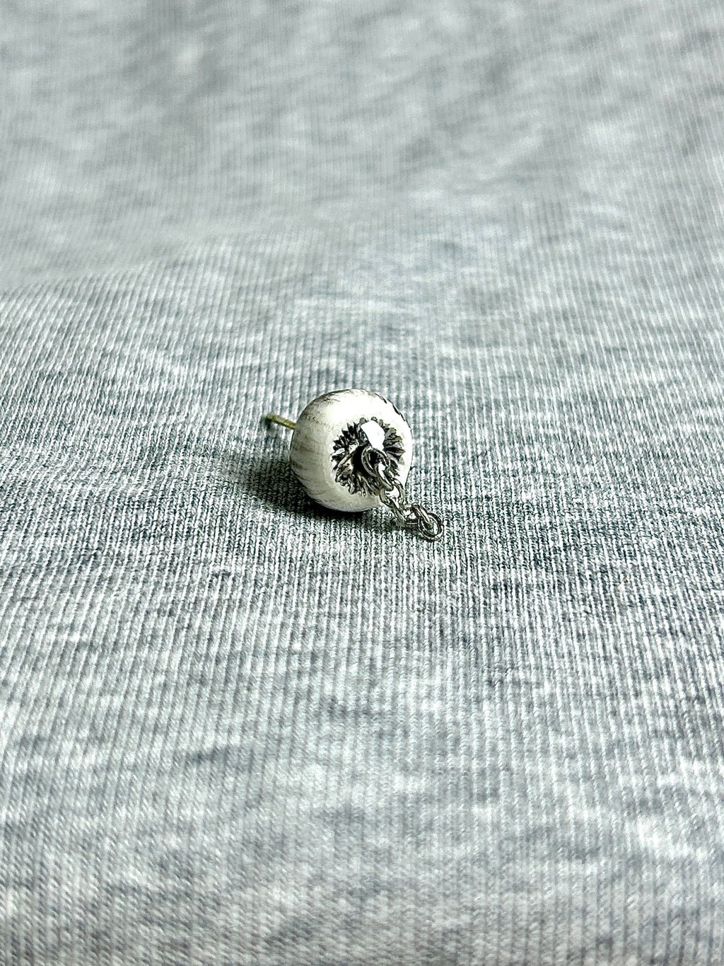 Cthulhu Eye - Mystic Glyph Series | Ear/Lip/Tongue Studs - Cthulhu Eye - Mystic Glyph Series | Ear/Lip/Tongue Studs - Destiny / Flat-Back（Default） / 4mm by CRUXJEWELRY