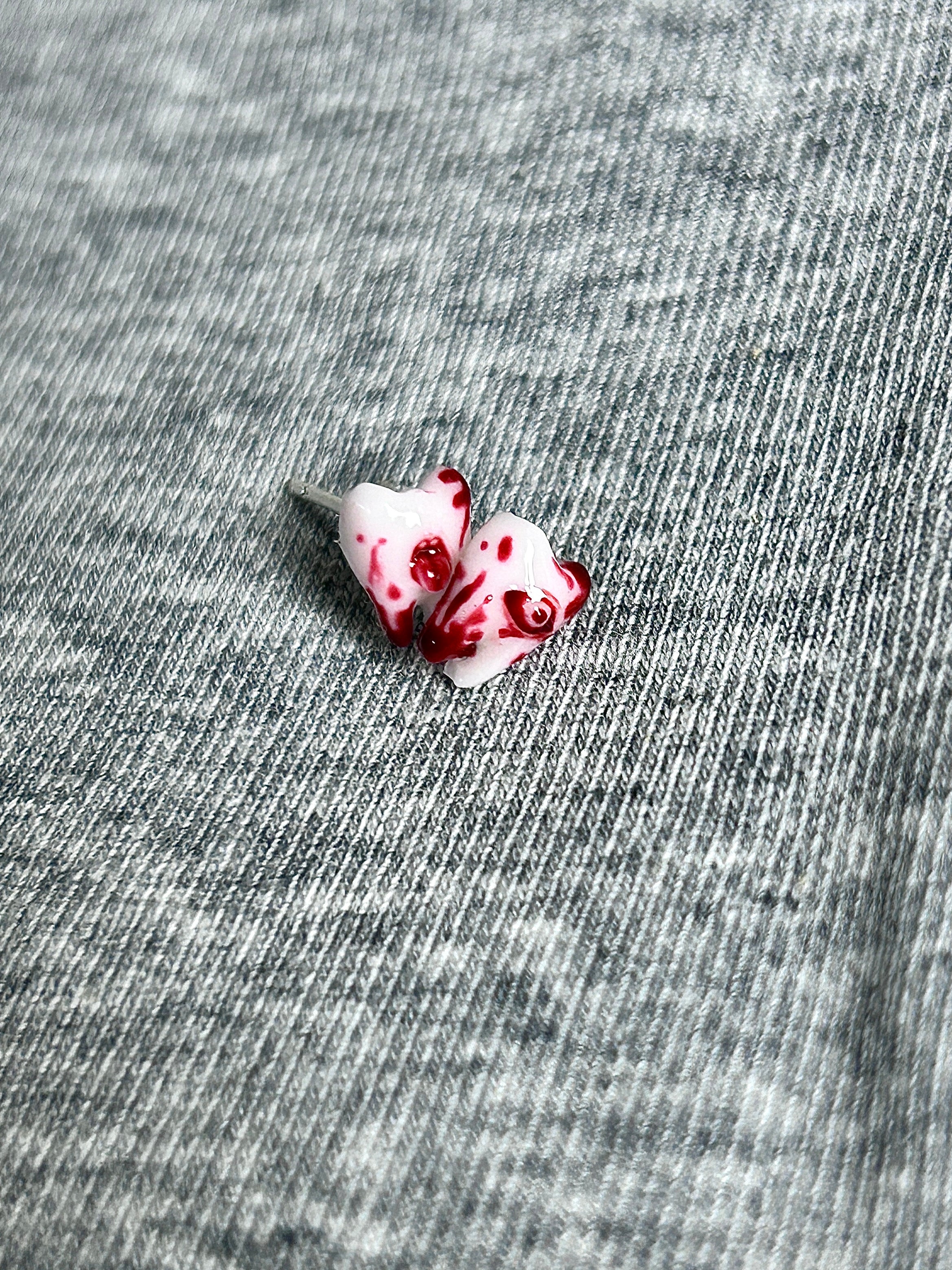 Cthulhu Eye - Pair of Grim Tooth | Ear/Lip/Tongue Studs - Cthulhu Eye - Pair of Grim Tooth | Ear/Lip/Tongue Studs - Flat-Back（Default） / 4mm by CRUXJEWELRY