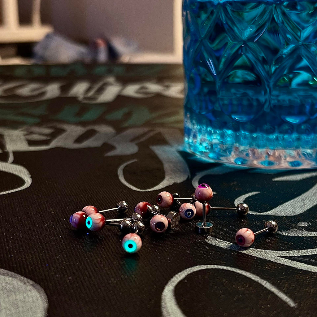 Cthulhu Eye - Luminous Titanium Eyeball | Ear/Tongue/Lip Studs