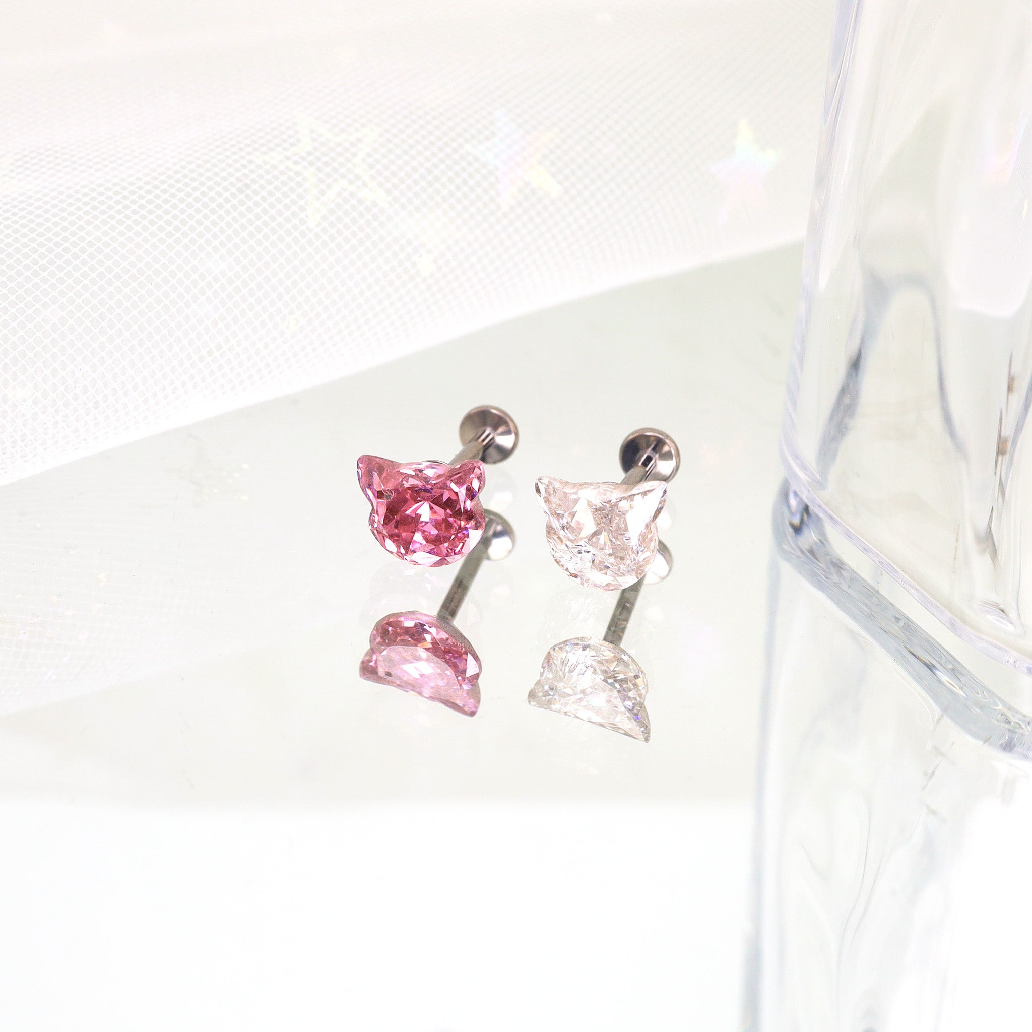 High-Shine CZ Cat Head Internally Threaded Titanium Studs - High-Shine CZ Cat Head Internally Threaded Titanium Studs - Single / White / 6mm by CRUXJEWELRY