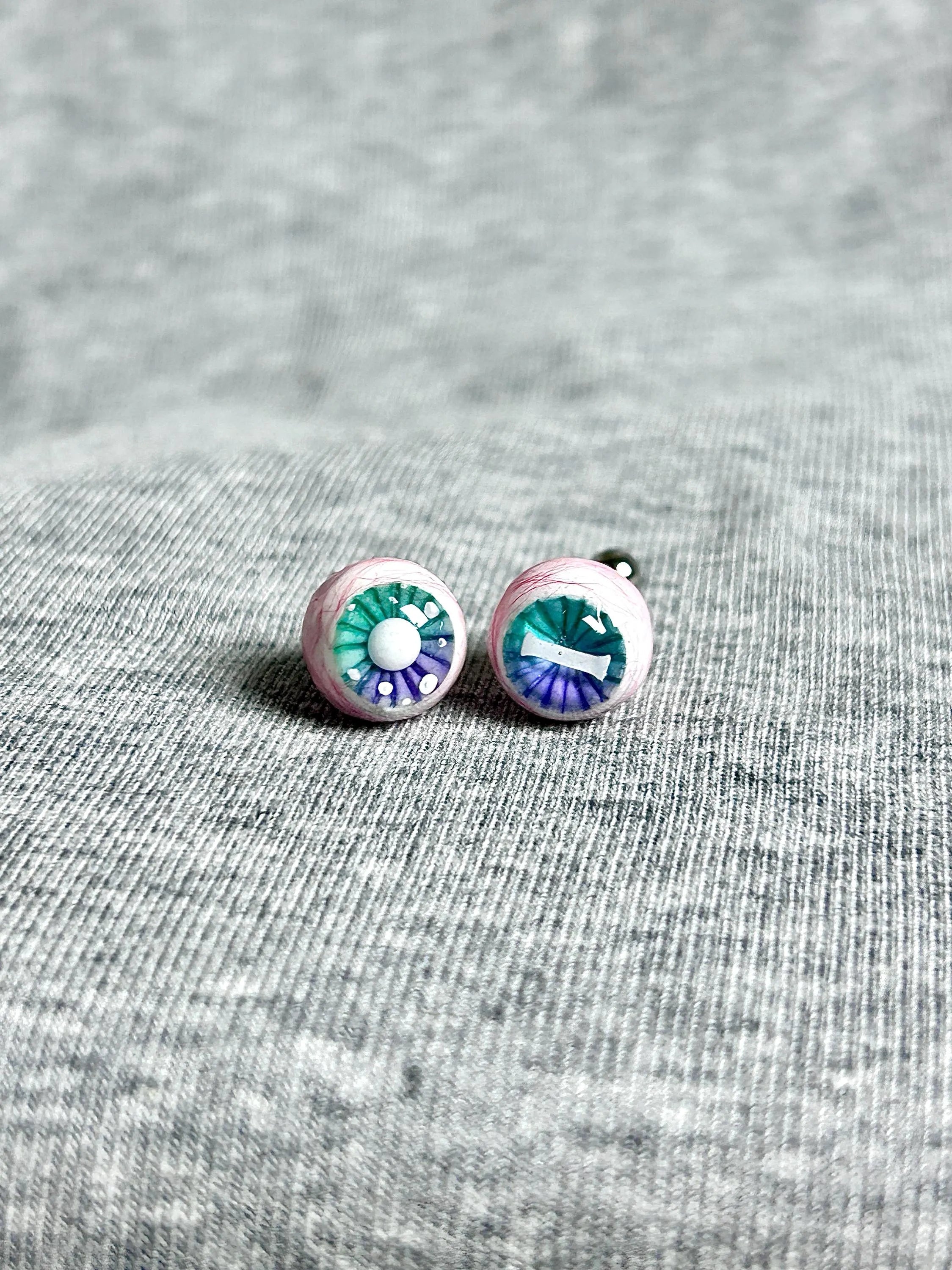 "Ghostly Pet" Mismatched Eyeball Studs - Aurora Iris (Bone & Moon)