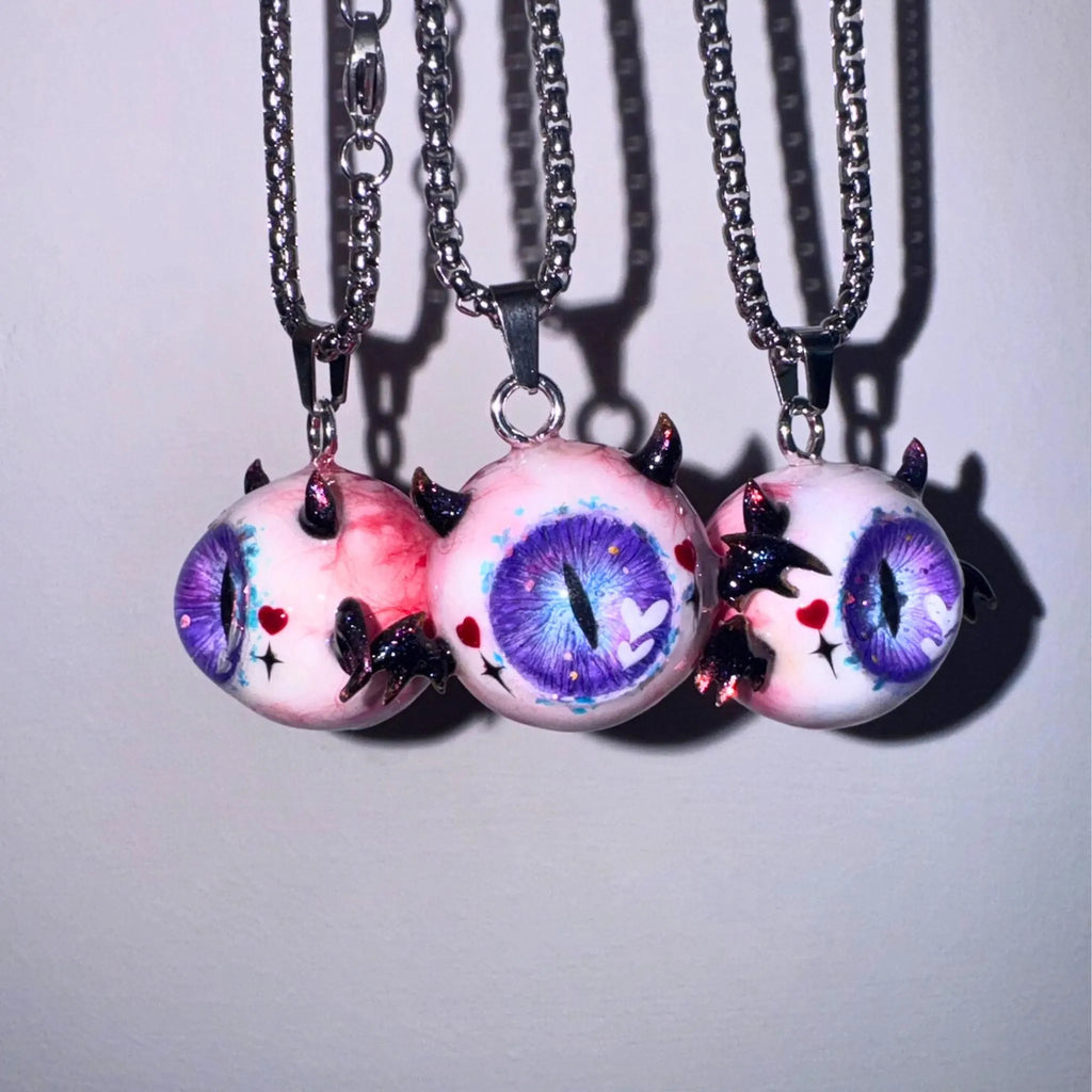 Cthulhu-Auge – Halskette mit blutiger Doppelpupille