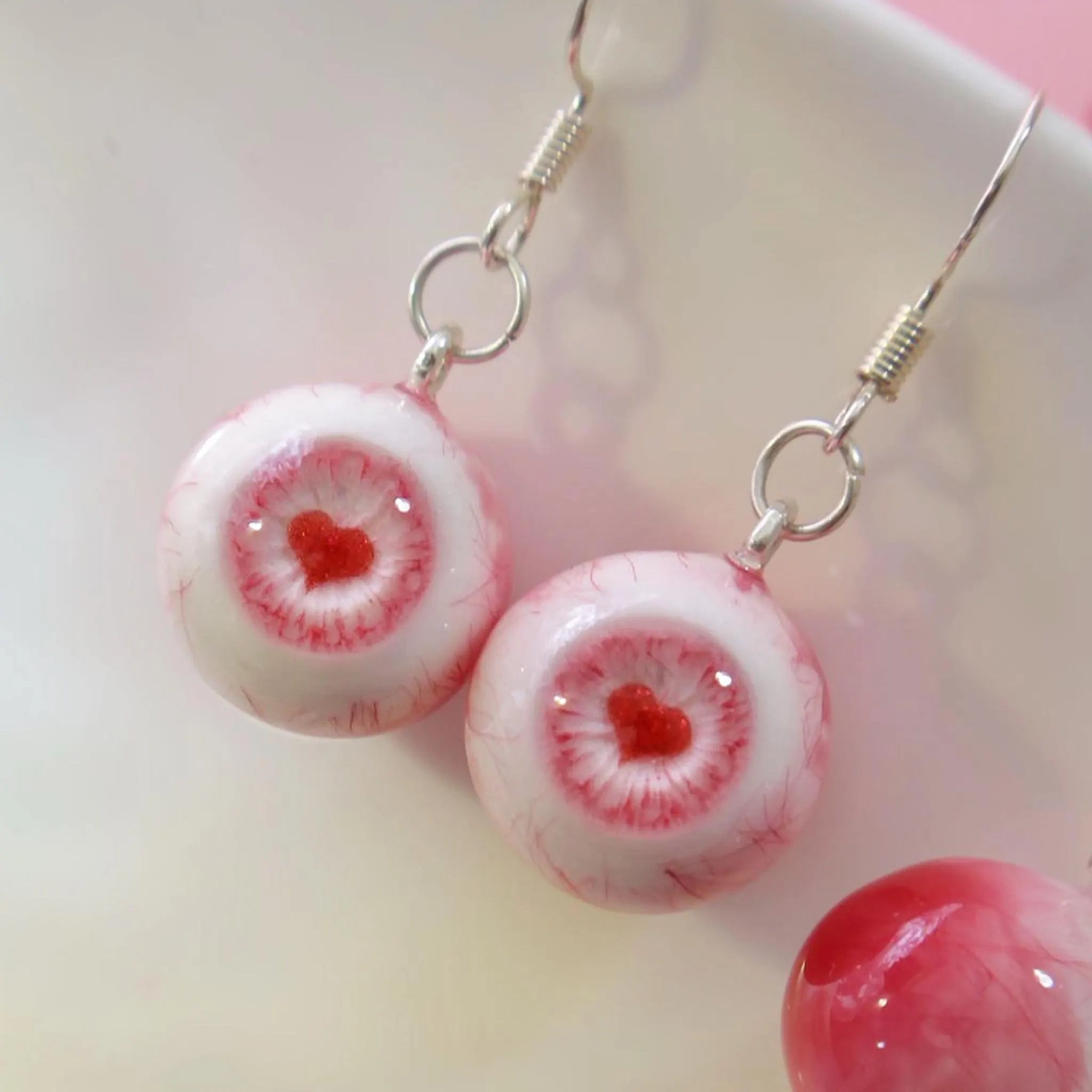 (Pair) Albino Pink Heart Pupil Eyeball Earrings | Yami Kawaii Lovecore | S925 Sterling Silver