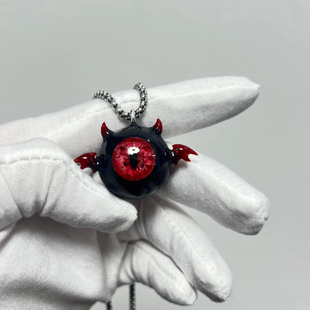 Cthulhu-Auge – Halskette mit blutiger Doppelpupille