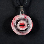 Cthulhu-Auge – Halskette mit blutiger Doppelpupille