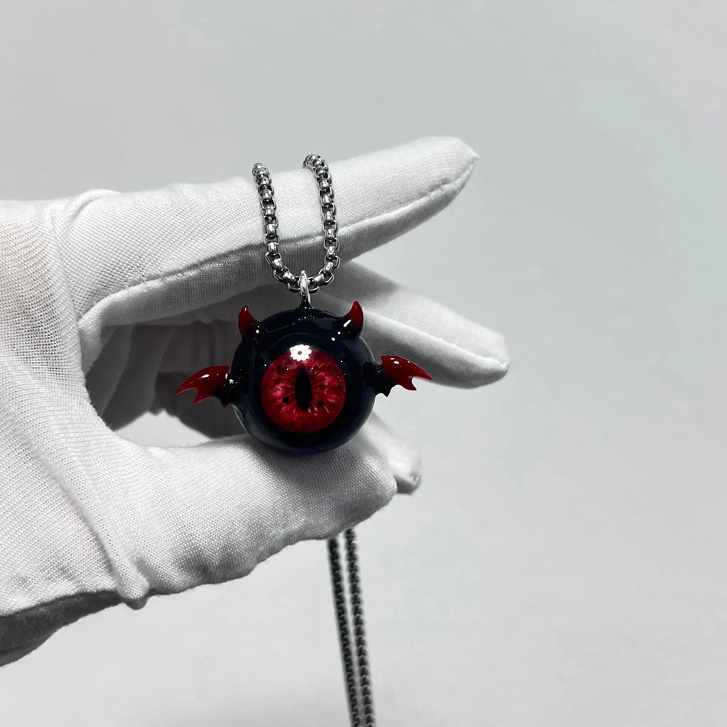 Cthulhu-Auge – Halskette mit blutiger Doppelpupille