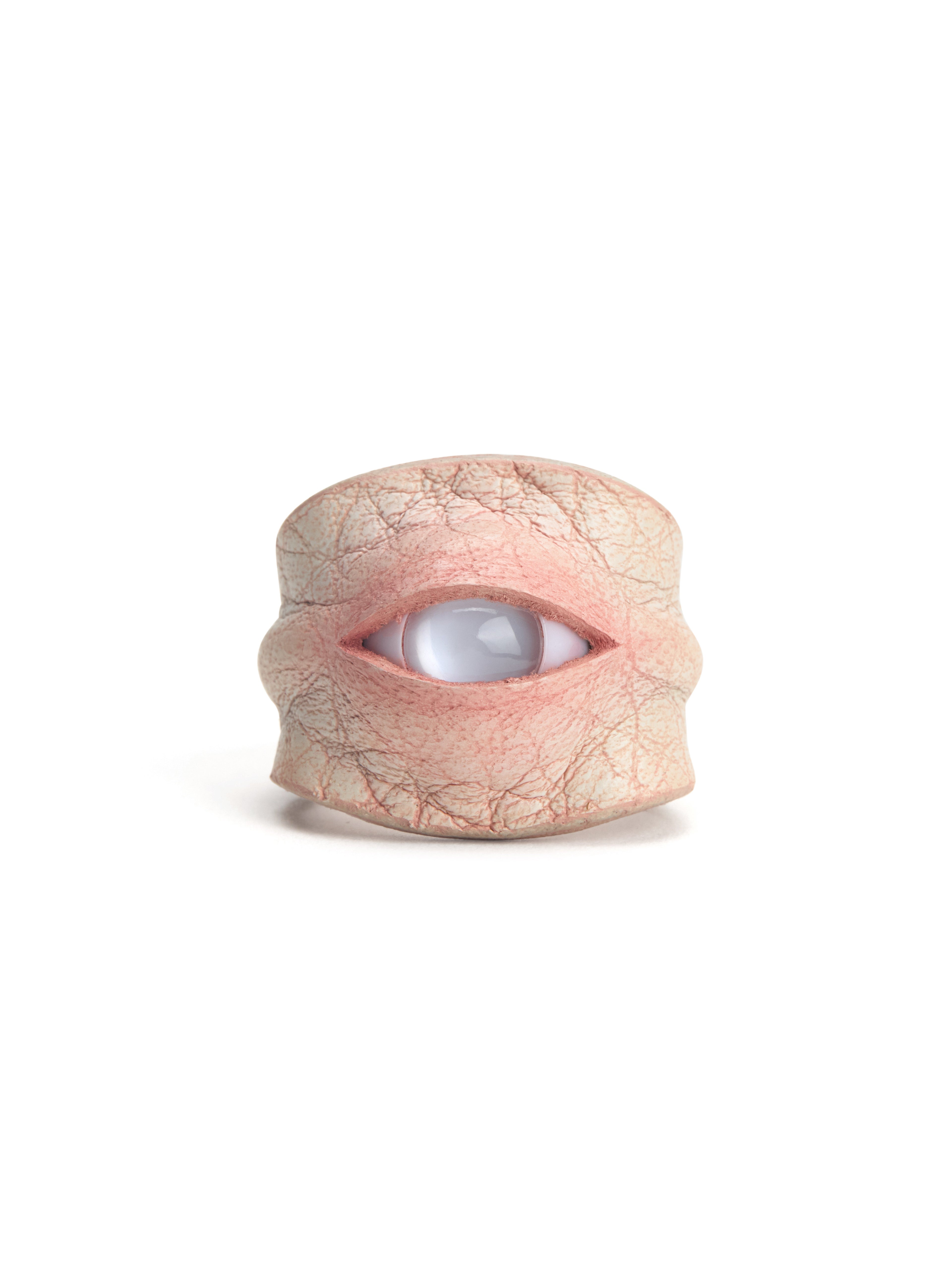 Hyper-realistic Flesh Eye Ring - Silicone Human Skin Eyeball Jewelry
