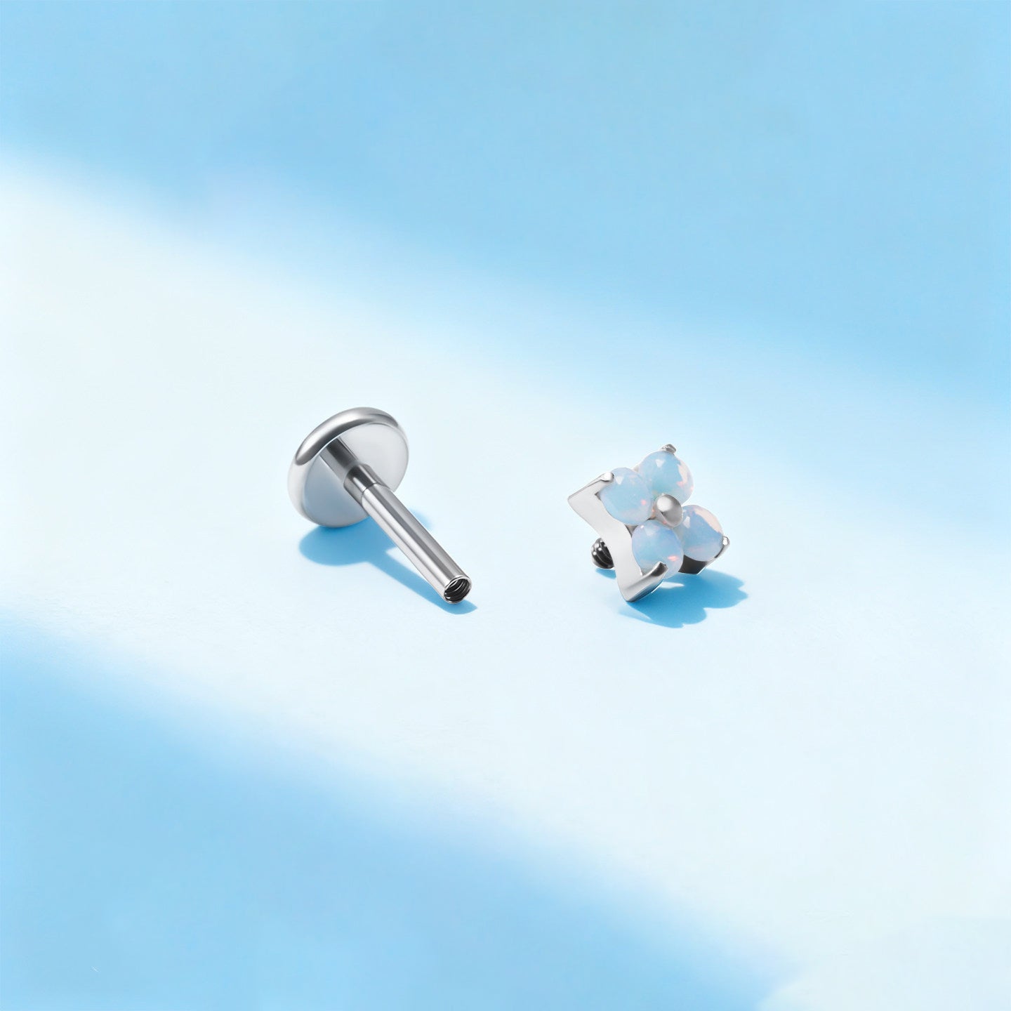 Boucles d'oreilles en titane et opale en forme de fleur de cerisier 