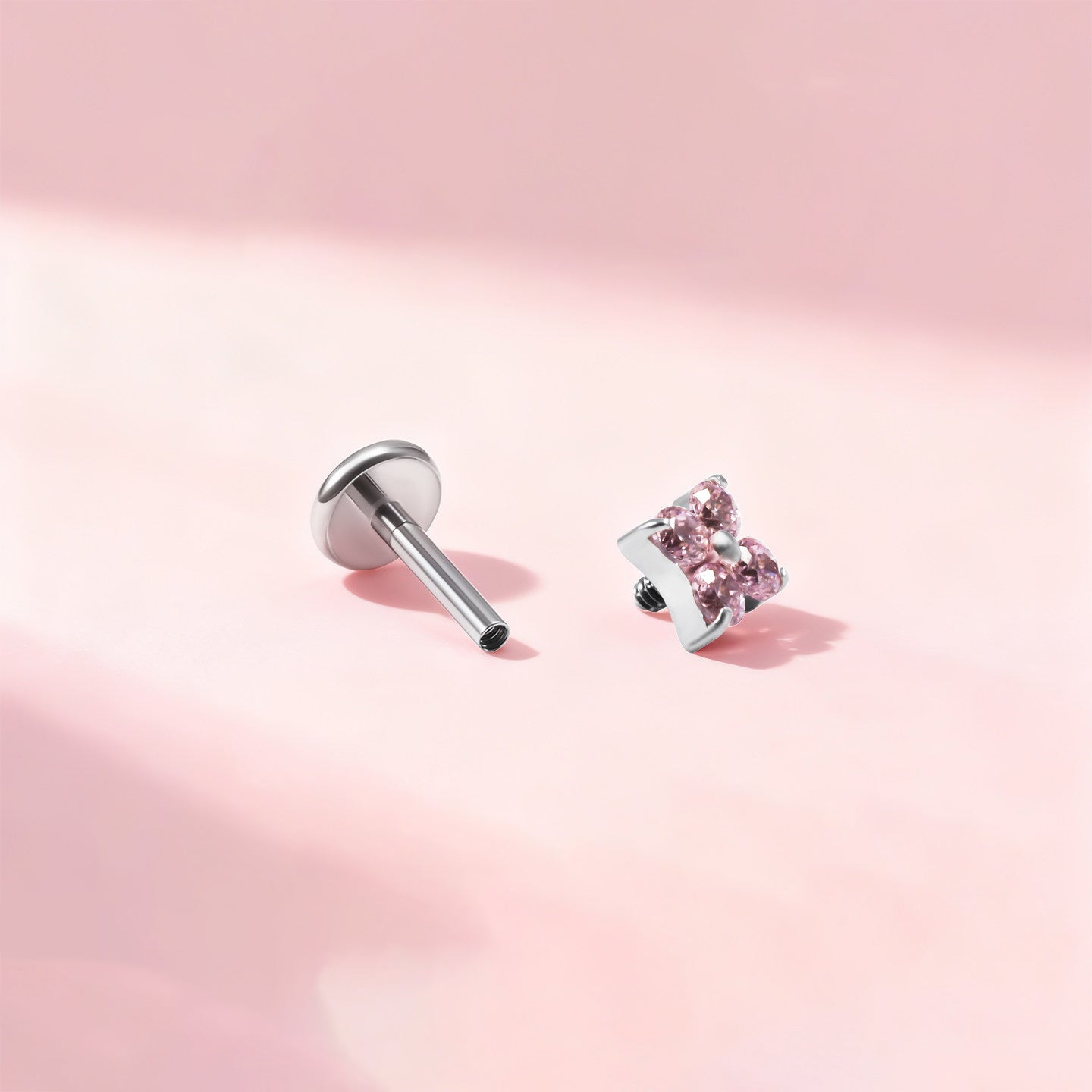 Boucles d'oreilles en titane et opale en forme de fleur de cerisier 