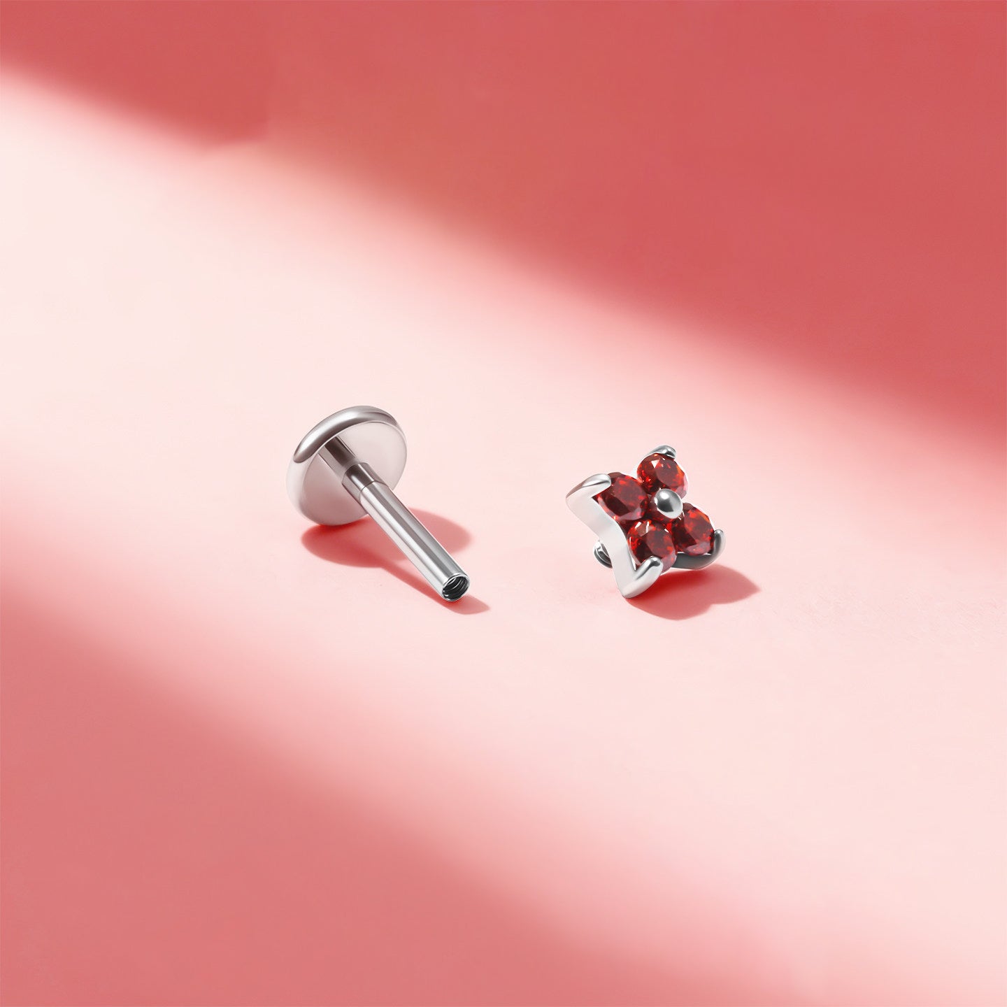 Boucles d'oreilles en titane et opale en forme de fleur de cerisier 