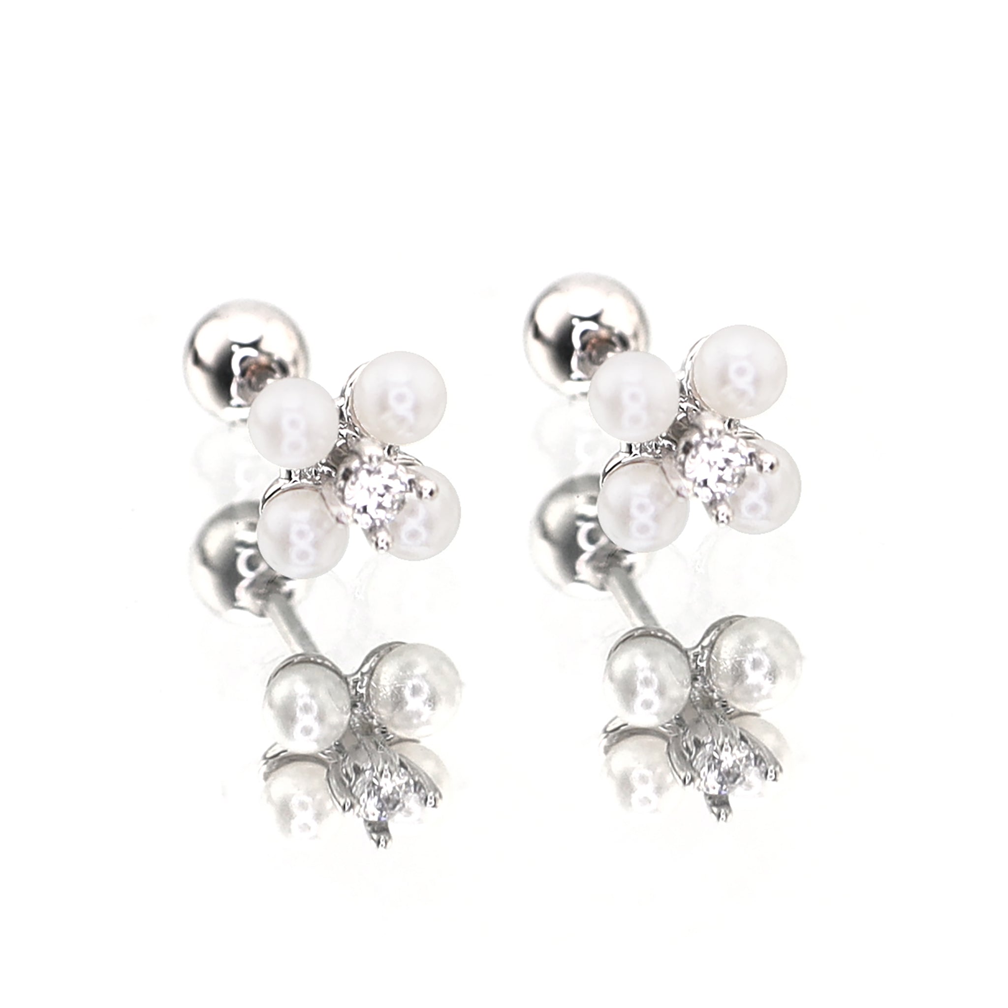 Pearl & Four Leaf Clover white-gold-plated copper Ear Studs - Pearl & Four Leaf Clover white-gold-plated copper Ear Studs - Single by CRUXJEWELRY