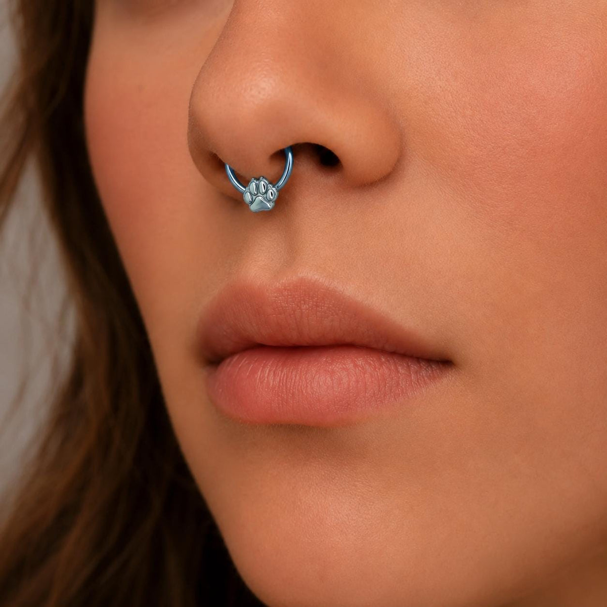 Titanium Paw Print Septum Clicker detail 3