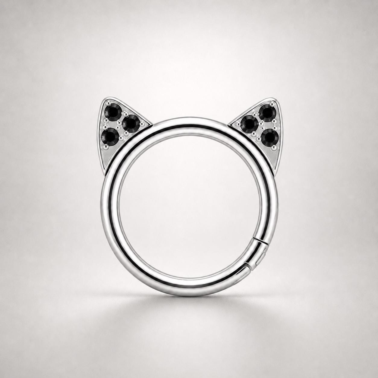 Titanium Crystal Cat Ear Septum Clicker detail 8